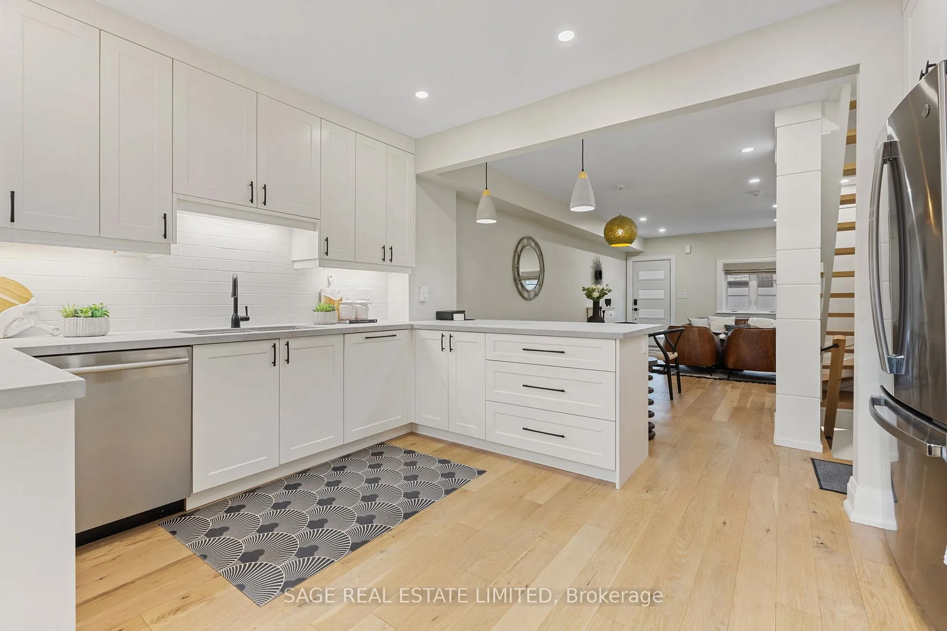 Photo 13 of 394 Keewatin Avenue, Toronto, Mount Pleasant East — HOMEH
