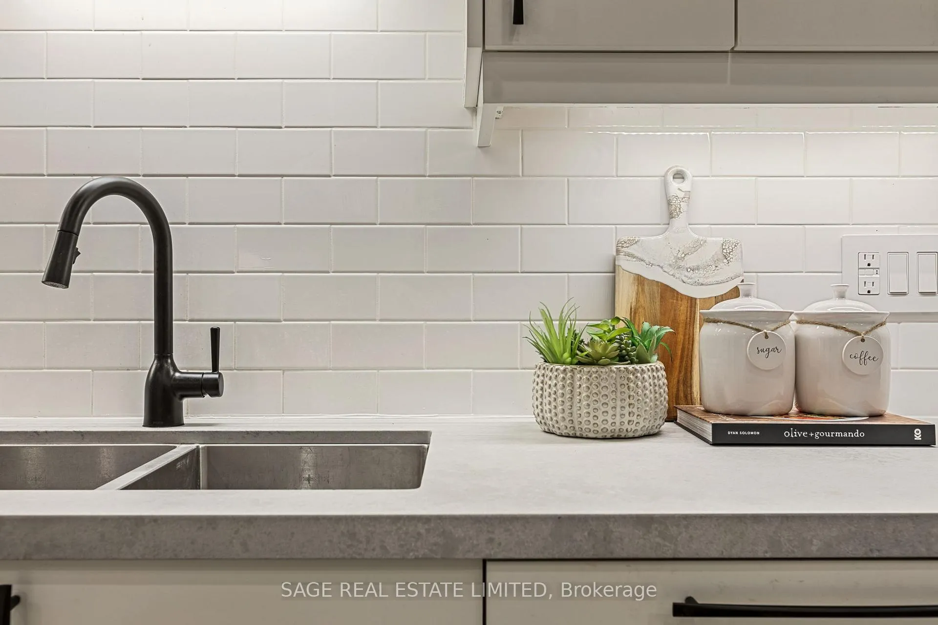 Photo 15 of 394 Keewatin Avenue, Toronto, Mount Pleasant East — HOMEH