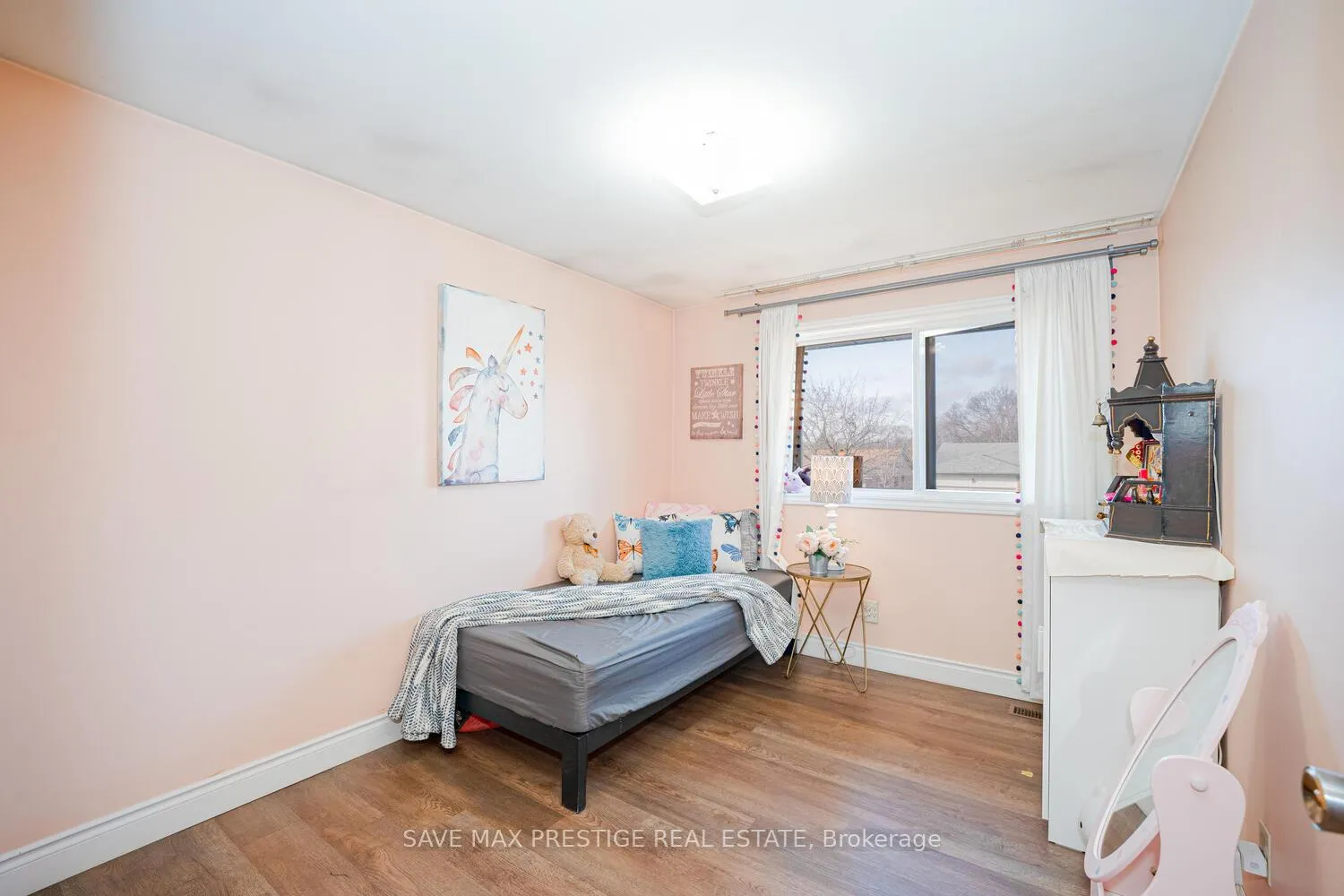 Photo 24 of 84 Wimbleton Crescent, Kitchener — HOMEH