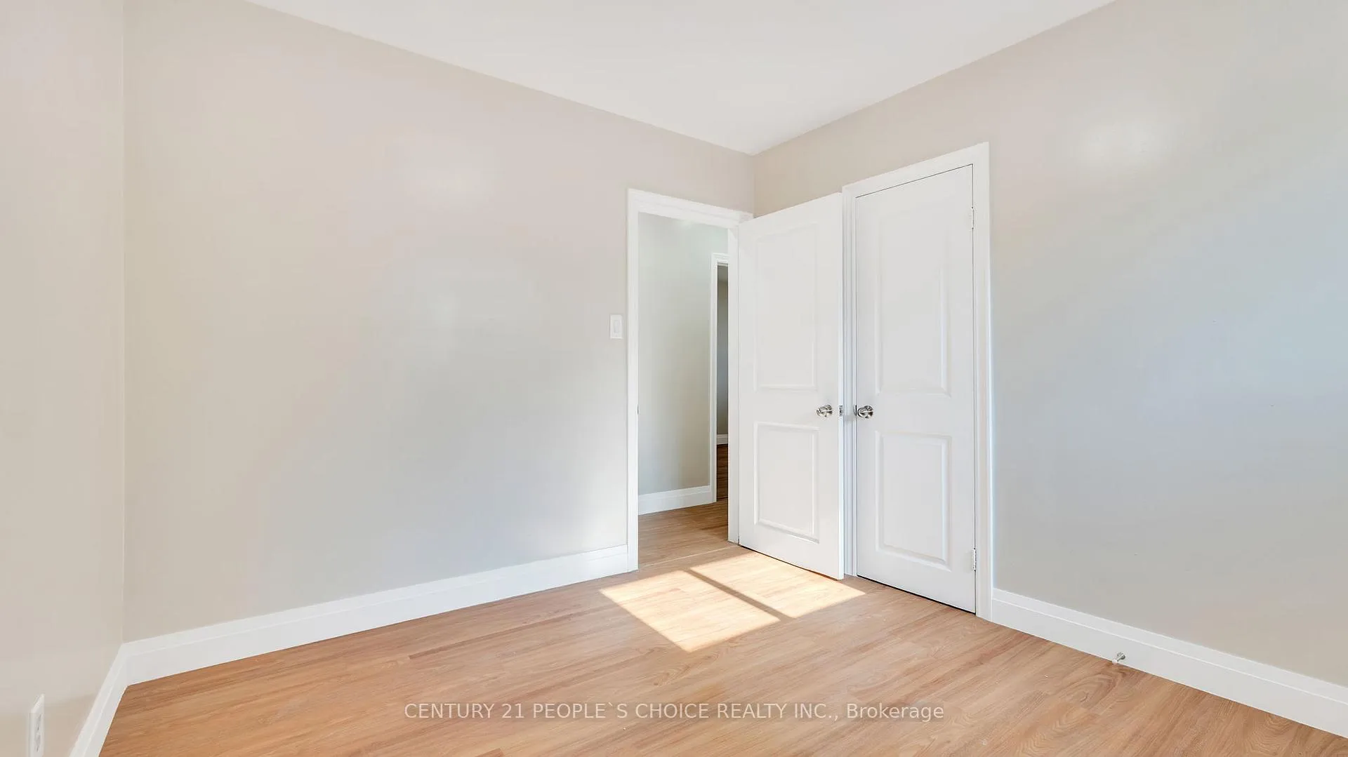 Photo 11 of 105 Byng Avenue, Oshawa, Centennial — HOMEH