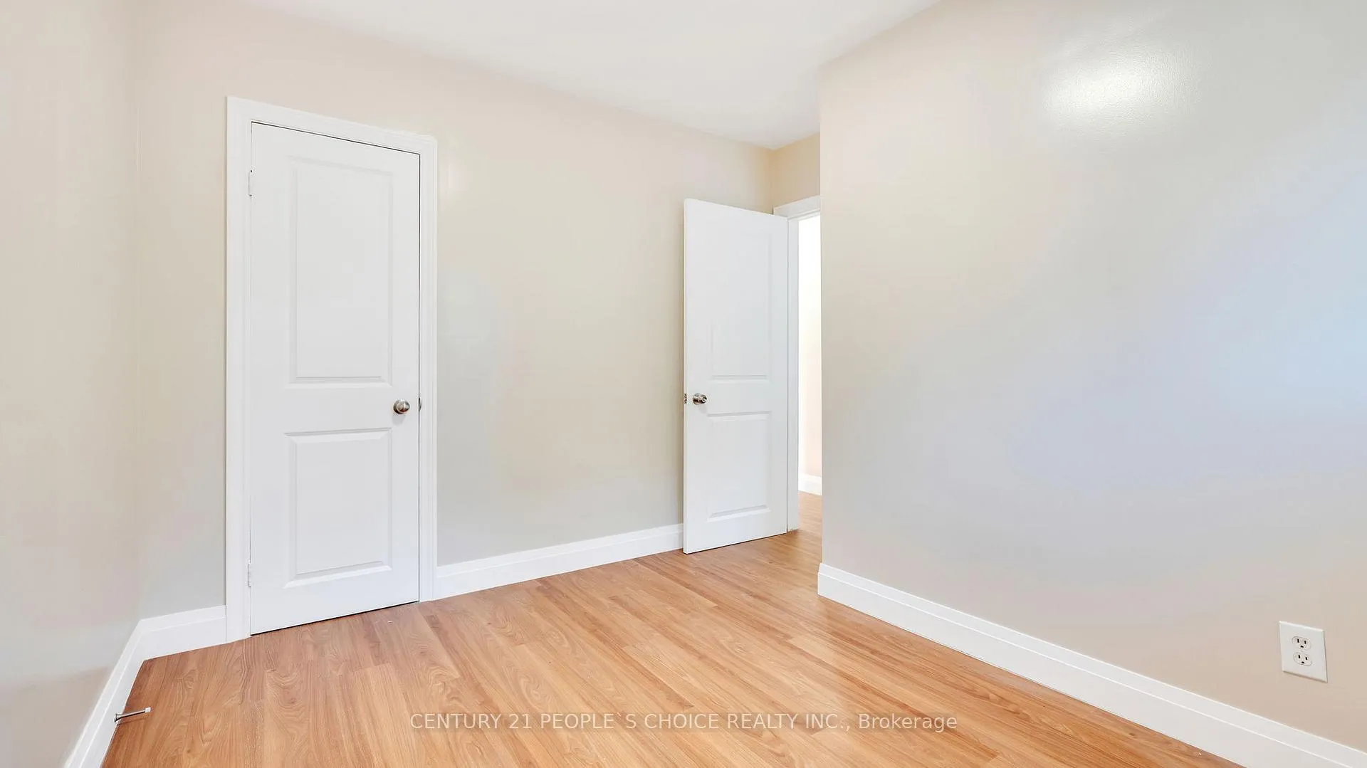 Photo 13 of 105 Byng Avenue, Oshawa, Centennial — HOMEH