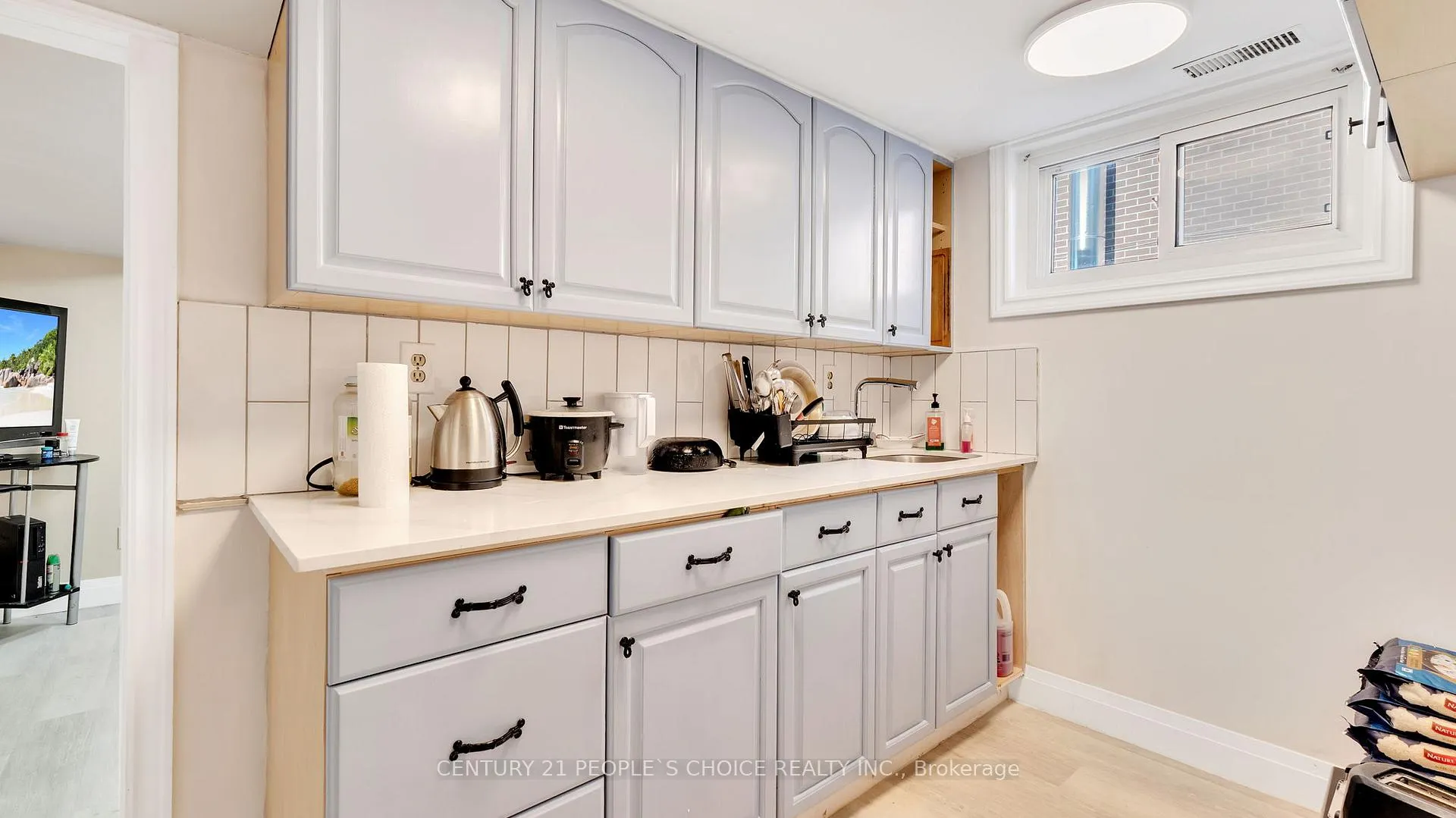 Photo 20 of 105 Byng Avenue, Oshawa, Centennial — HOMEH