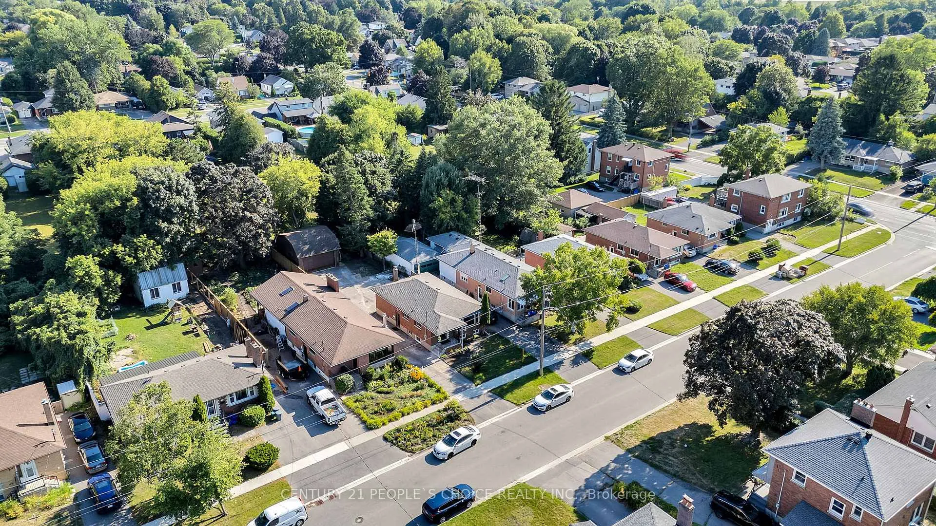 Photo 28 of 105 Byng Avenue, Oshawa, Centennial — HOMEH