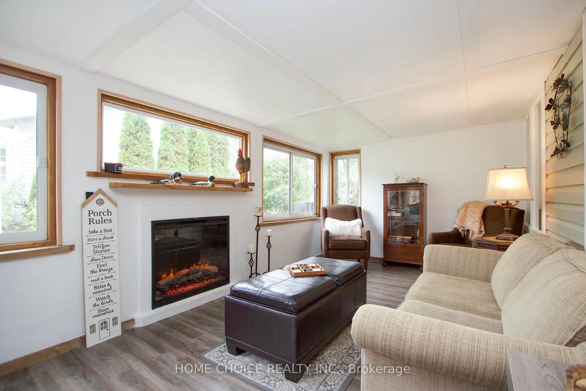 Photo 18 of 29 Cornerbrook Court, Clarington, Newcastle — HOMEH