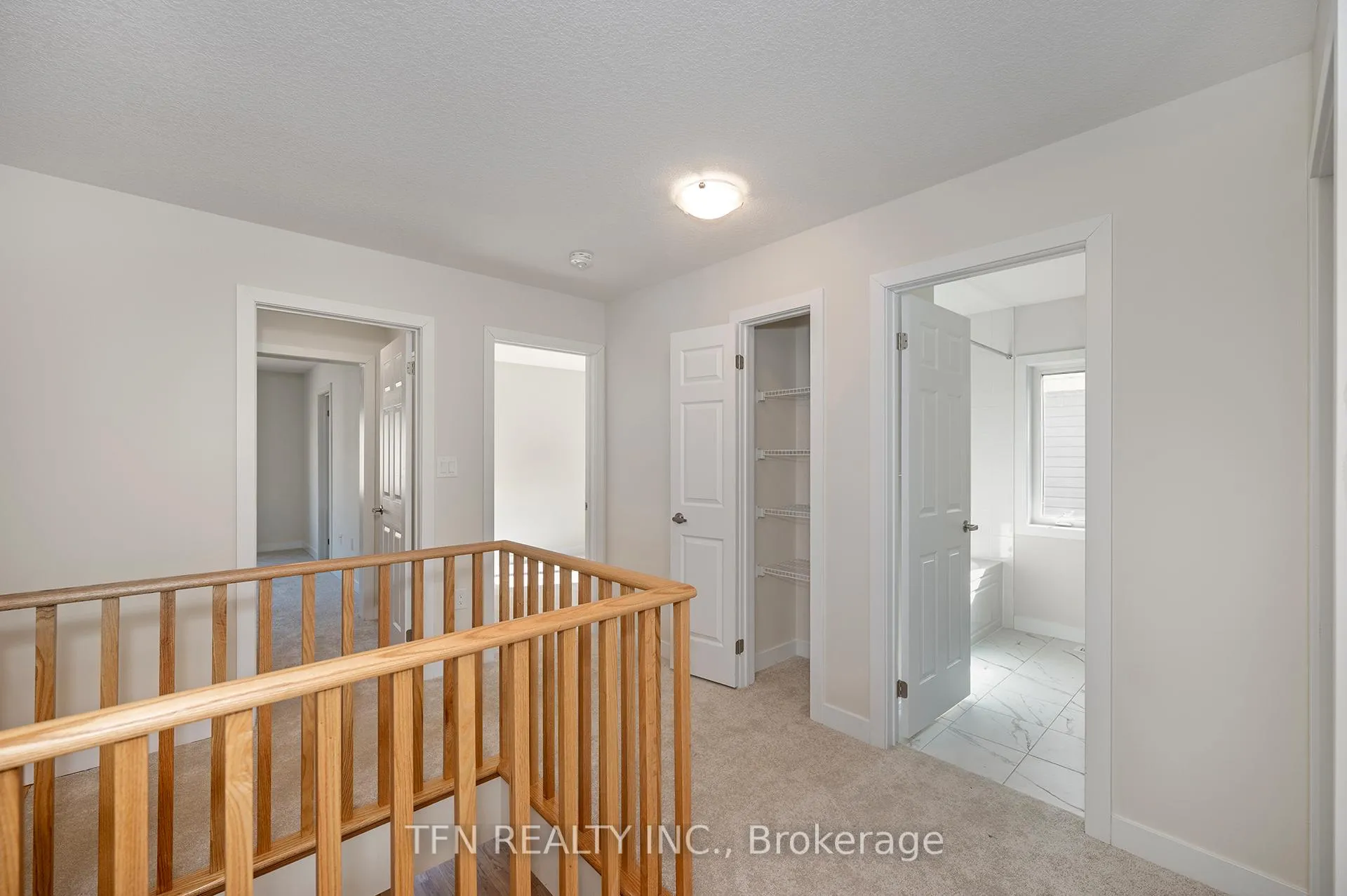 Photo 48 of 71 Wintergreen Crescent, Haldimand — HOMEH