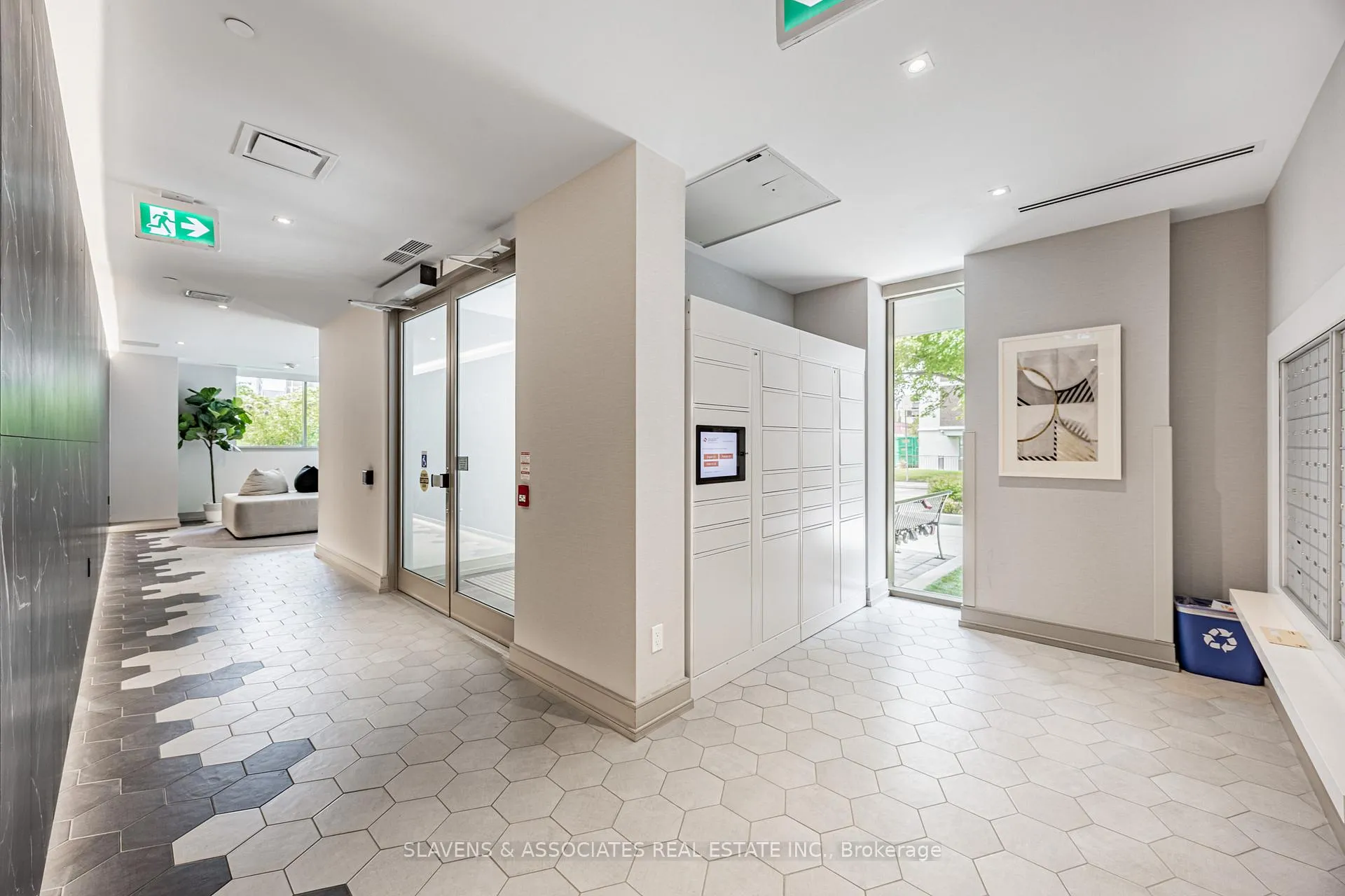 Photo 15 of Unit 304, 1 Cardiff Road, Toronto, Mount Pleasant East — HOMEH