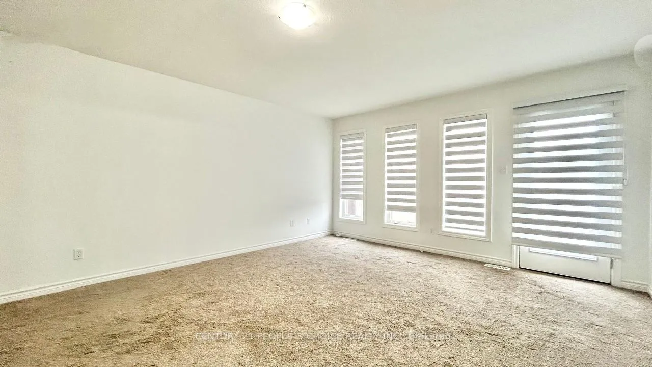 Photo 11 of 23 Saddlebrook Court, Kitchener — HOMEH