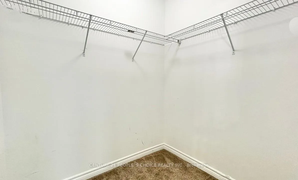 Photo 16 of 23 Saddlebrook Court, Kitchener — HOMEH