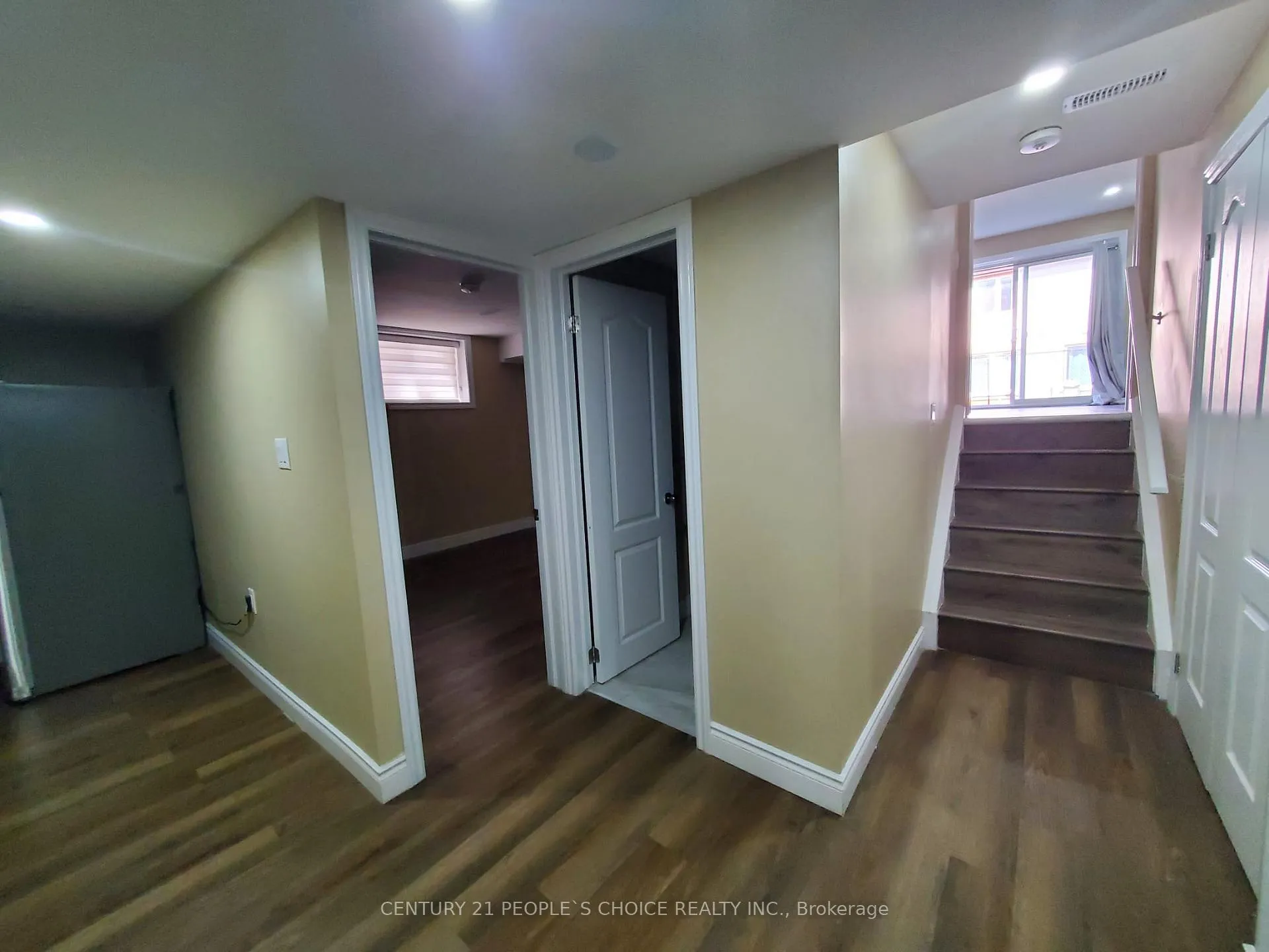 Photo 28 of 23 Saddlebrook Court, Kitchener — HOMEH