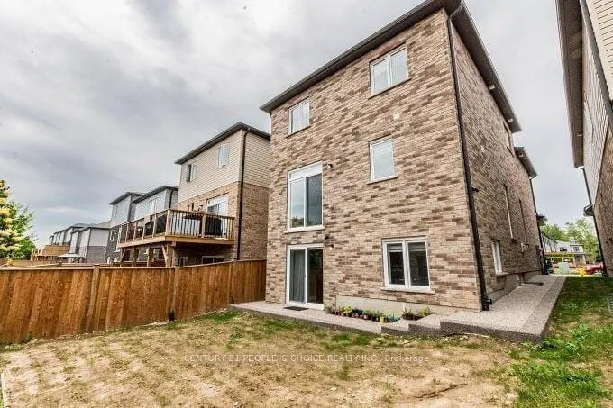 Photo 36 of 23 Saddlebrook Court, Kitchener — HOMEH