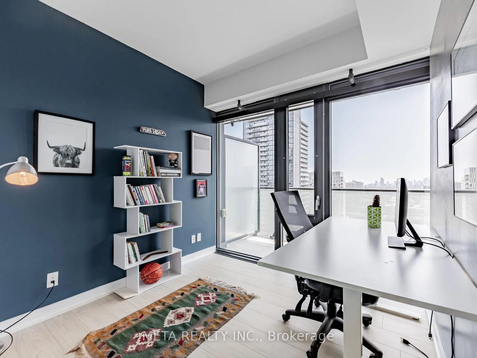 Photo 4 of Unit 2210, 161 Roehampton Avenue E, Toronto, Mount Pleasant West — HOMEH