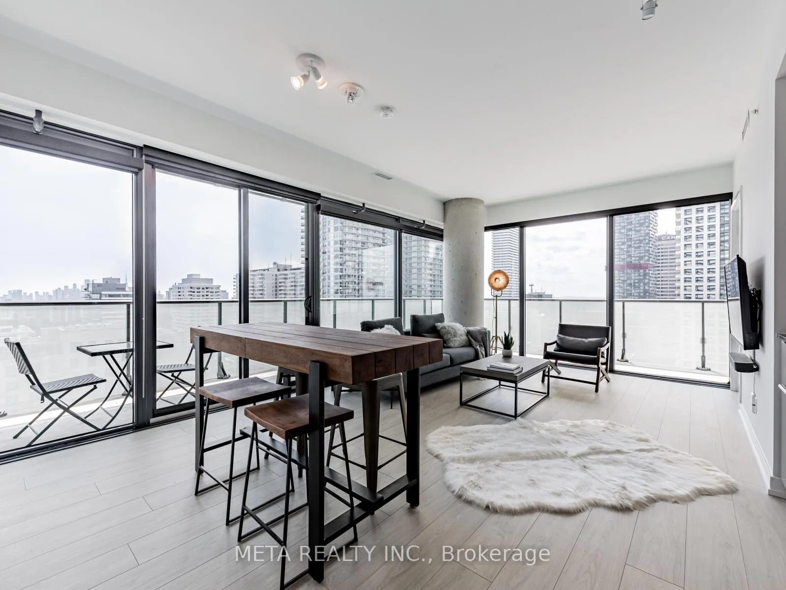 Photo 6 of Unit 2210, 161 Roehampton Avenue E, Toronto, Mount Pleasant West — HOMEH