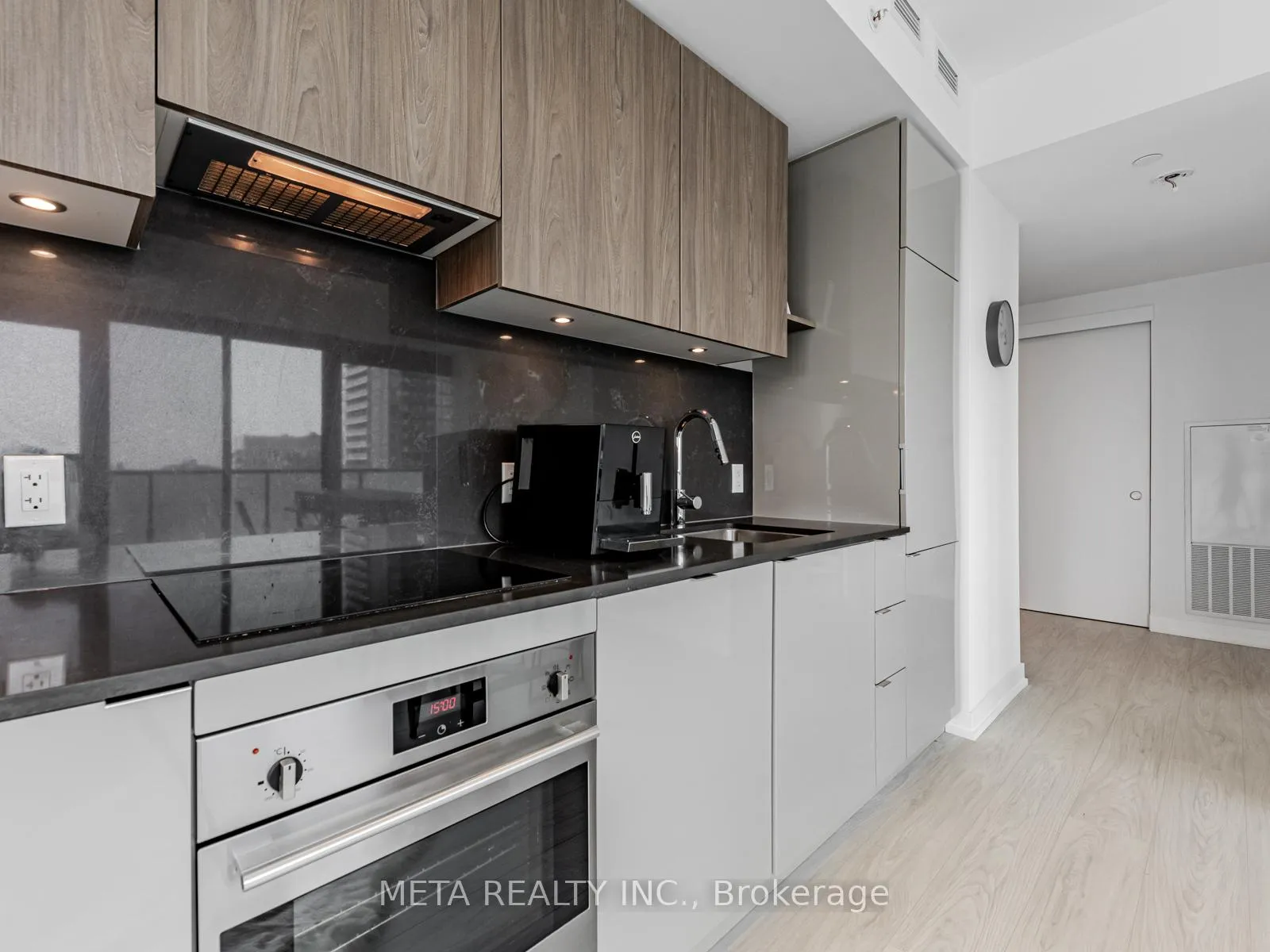 Photo 8 of Unit 2210, 161 Roehampton Avenue E, Toronto, Mount Pleasant West — HOMEH
