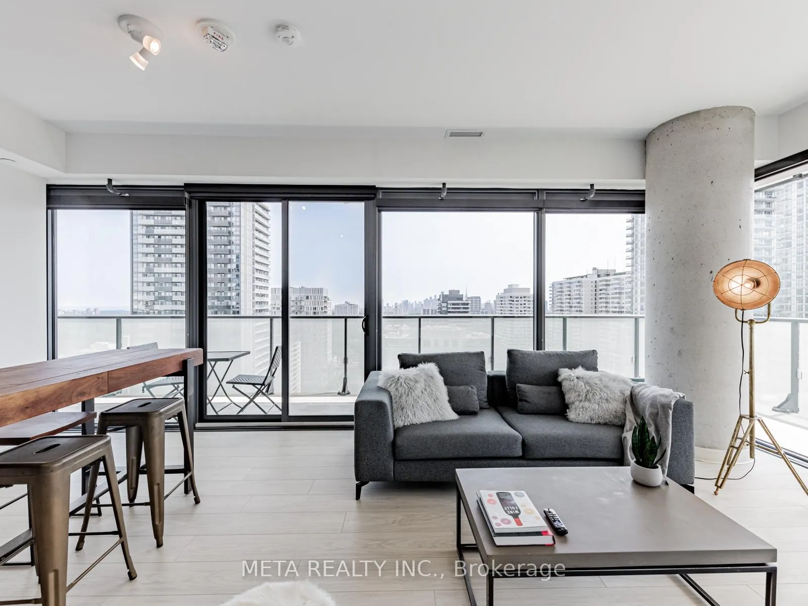 Photo 12 of Unit 2210, 161 Roehampton Avenue E, Toronto, Mount Pleasant West — HOMEH