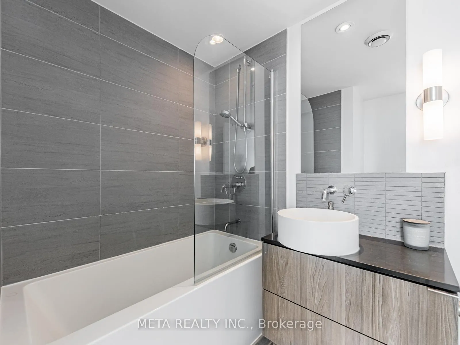 Photo 20 of Unit 2210, 161 Roehampton Avenue E, Toronto, Mount Pleasant West — HOMEH