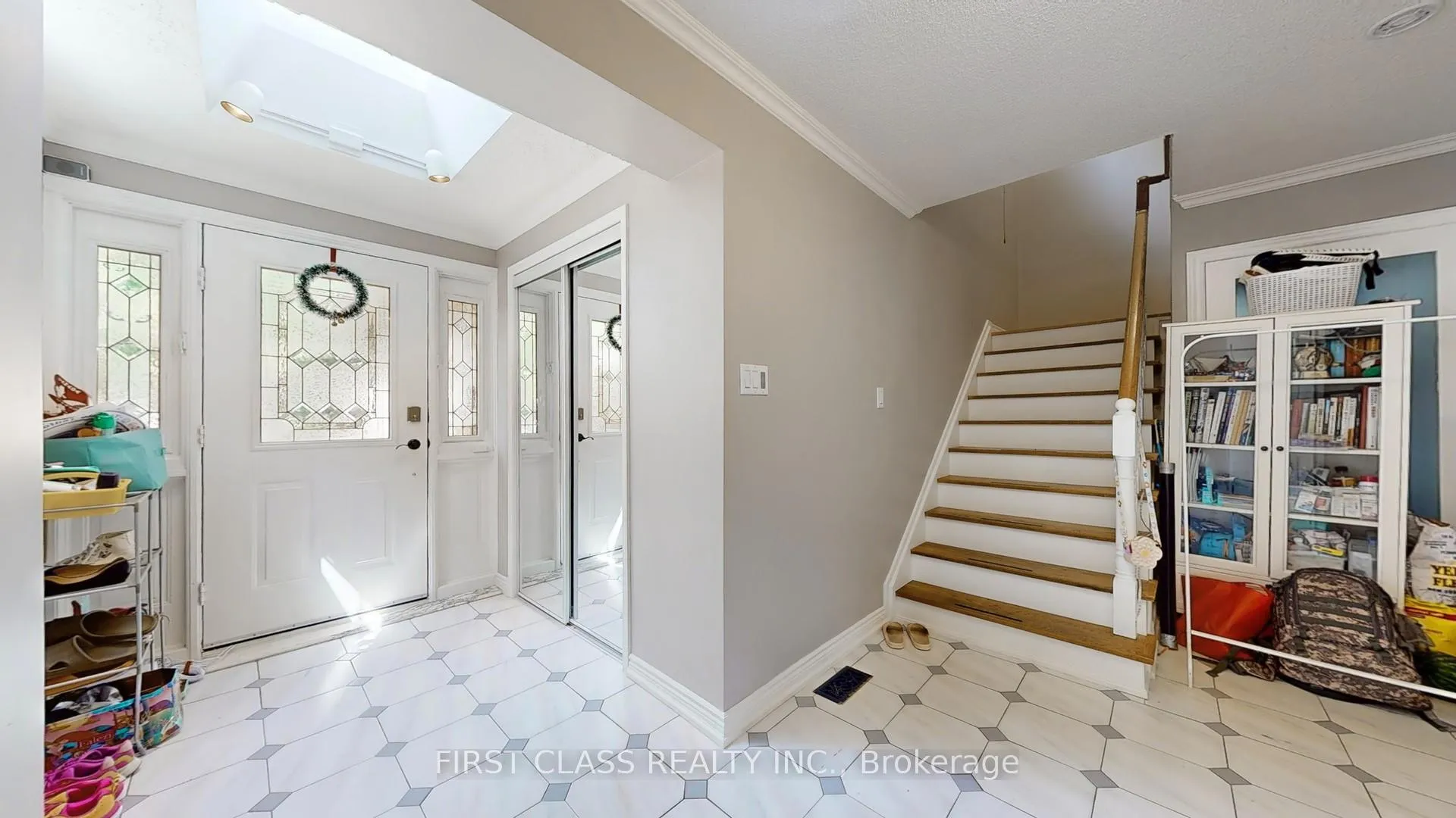 Photo 3 of 31 Richwood Drive, Markham, Sherwood-Amberglen — HOMEH