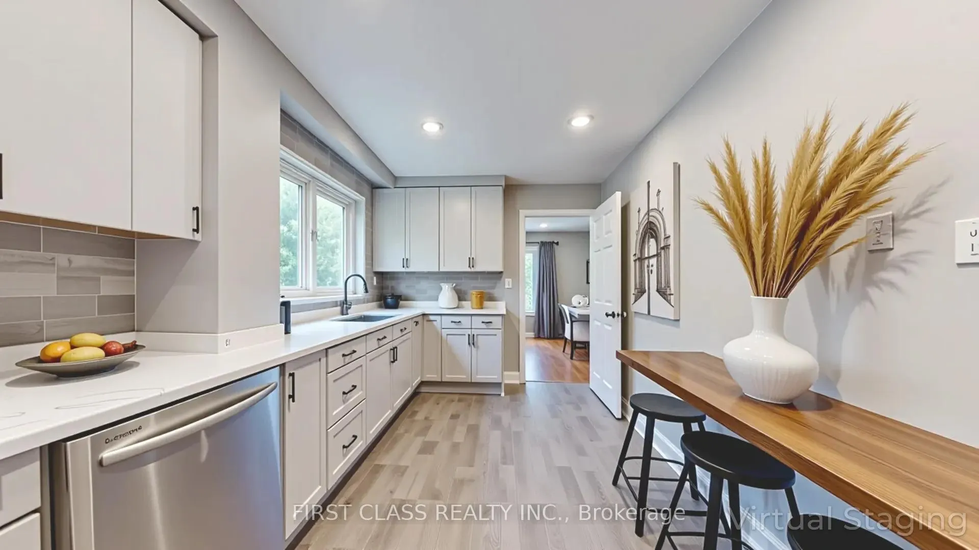 Photo 7 of 31 Richwood Drive, Markham, Sherwood-Amberglen — HOMEH
