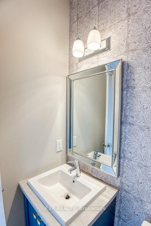 Photo 5 of 758 Carnelian Crescent, Ottawa, Riverside South/Gloucester Glen — HOMEH