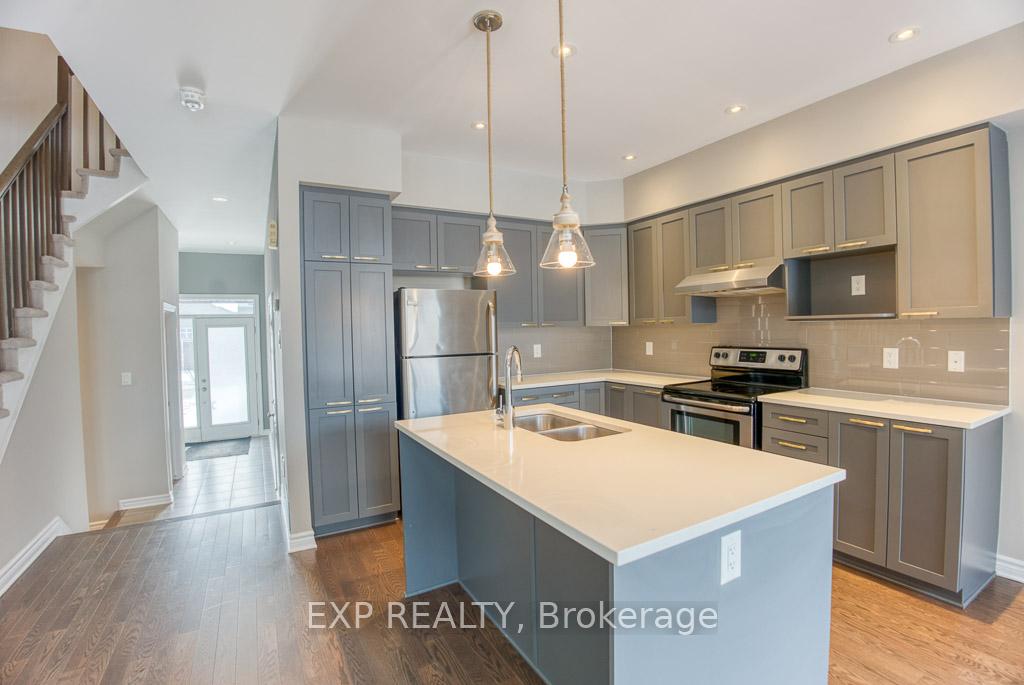 Photo 8 of 758 Carnelian Crescent, Ottawa, Riverside South/Gloucester Glen — HOMEH