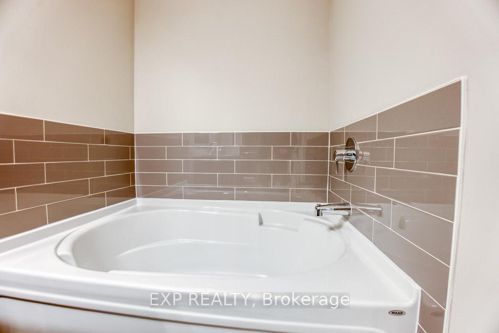 Photo 30 of 758 Carnelian Crescent, Ottawa, Riverside South/Gloucester Glen — HOMEH