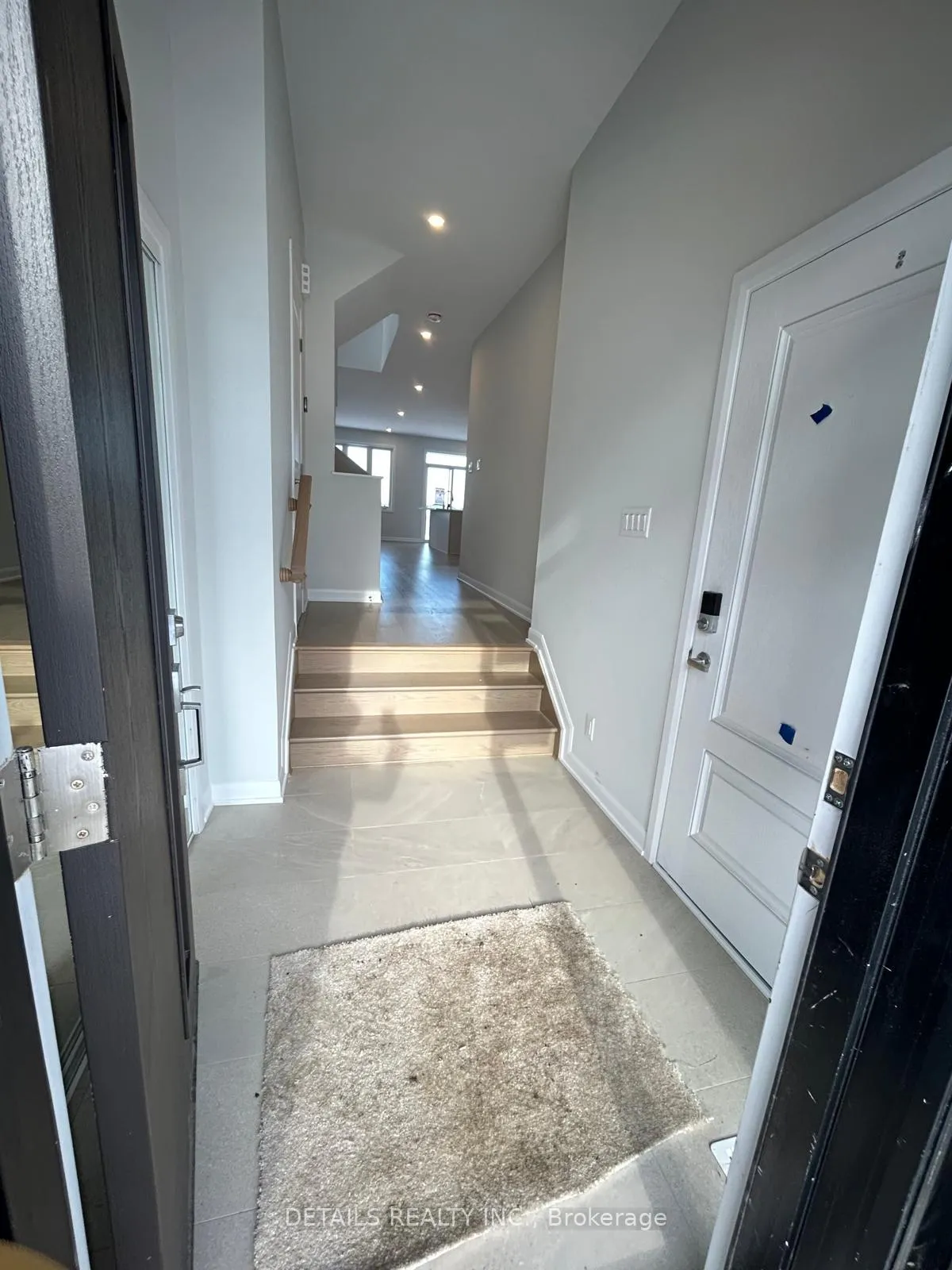 Photo 3 of 746 Fairline Row, Ottawa, Kanata - Emerald Meadows/Trailwest — HOMEH