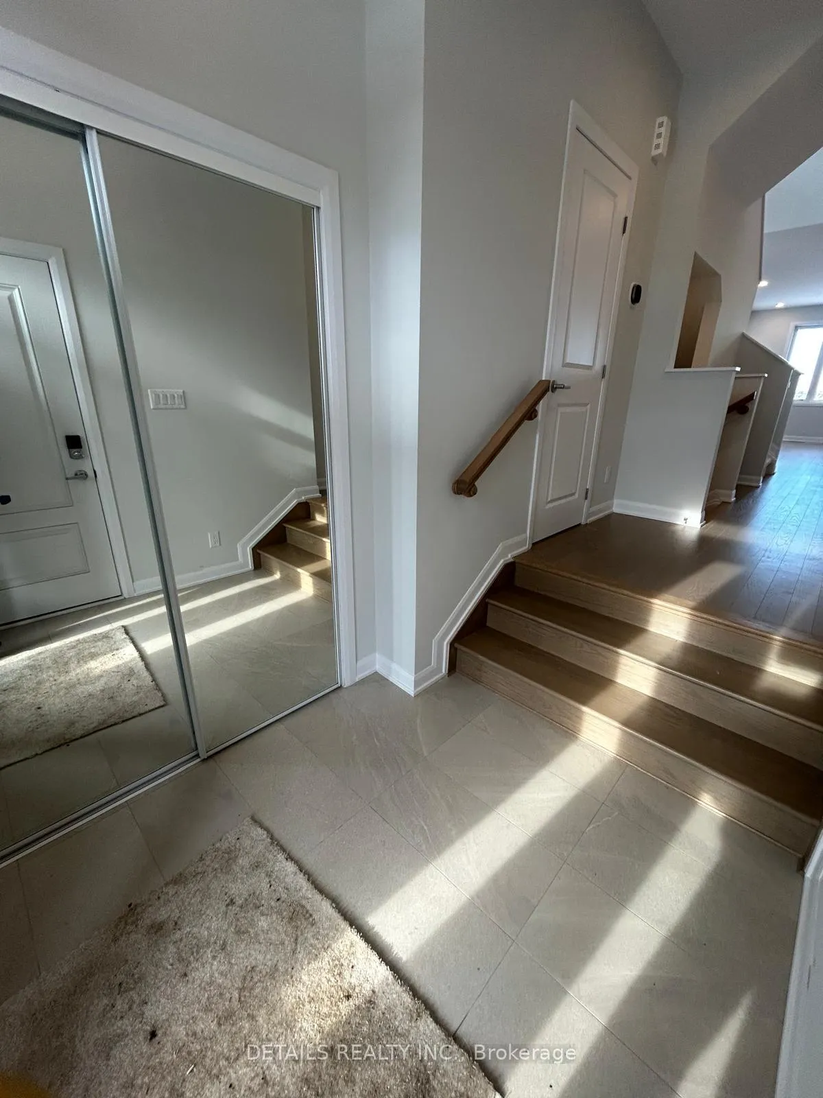 Photo 4 of 746 Fairline Row, Ottawa, Kanata - Emerald Meadows/Trailwest — HOMEH