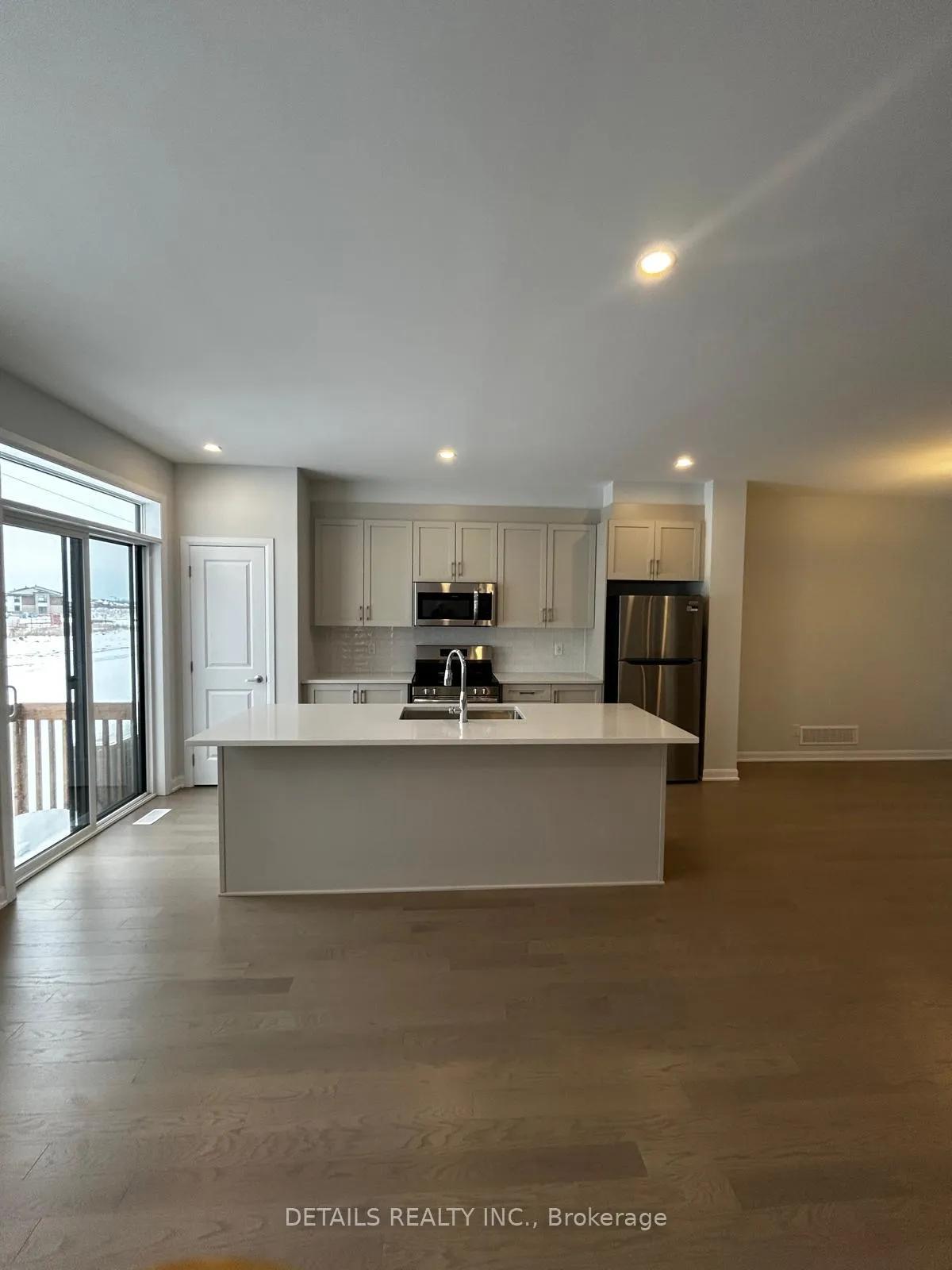 Photo 9 of 746 Fairline Row, Ottawa, Kanata - Emerald Meadows/Trailwest — HOMEH