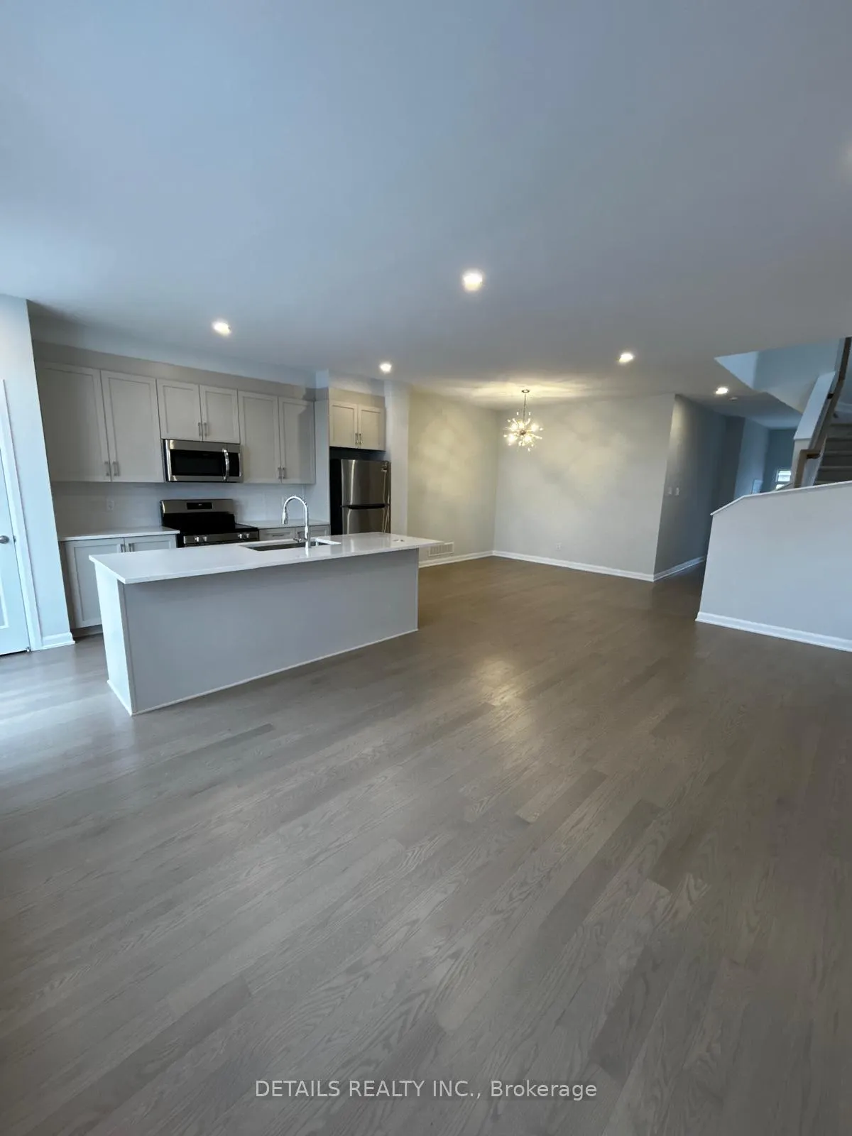 Photo 10 of 746 Fairline Row, Ottawa, Kanata - Emerald Meadows/Trailwest — HOMEH