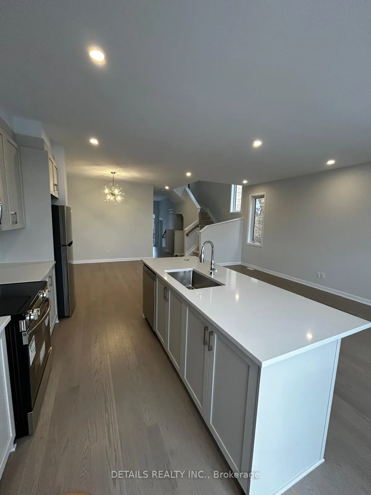 Photo 12 of 746 Fairline Row, Ottawa, Kanata - Emerald Meadows/Trailwest — HOMEH