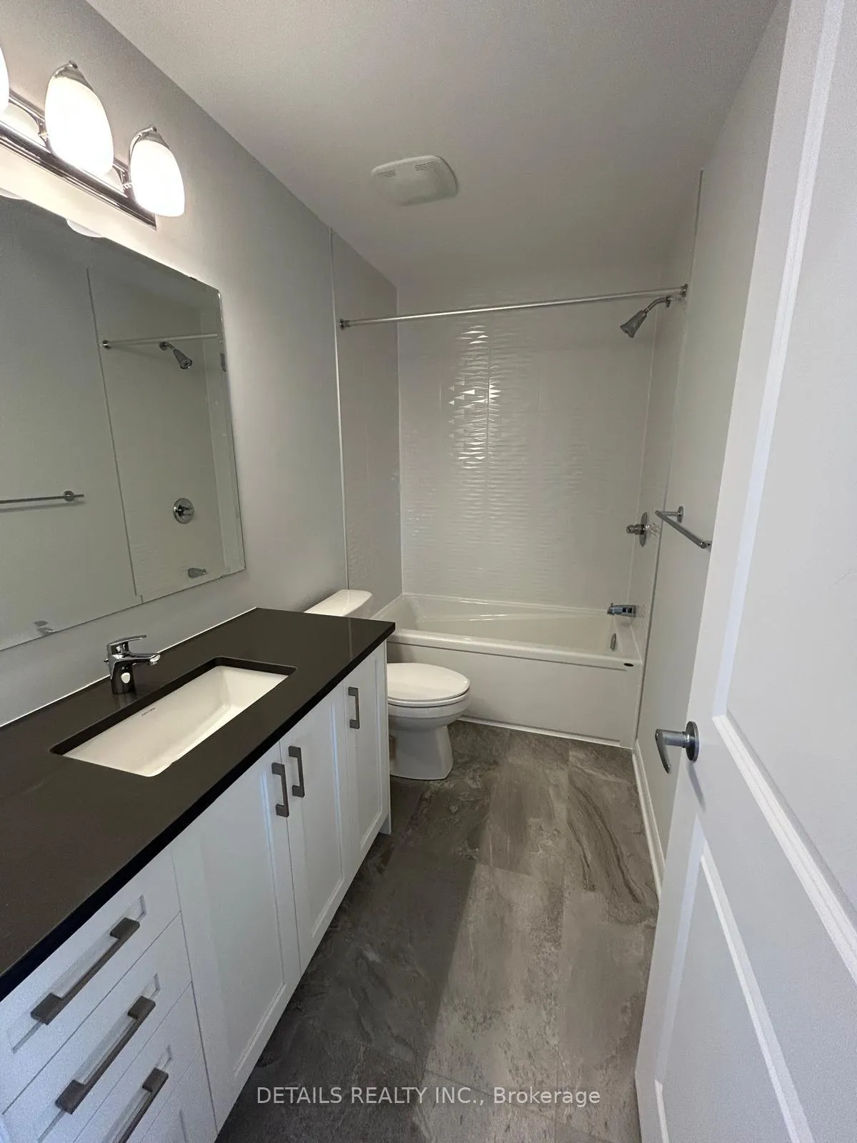 Photo 19 of 746 Fairline Row, Ottawa, Kanata - Emerald Meadows/Trailwest — HOMEH