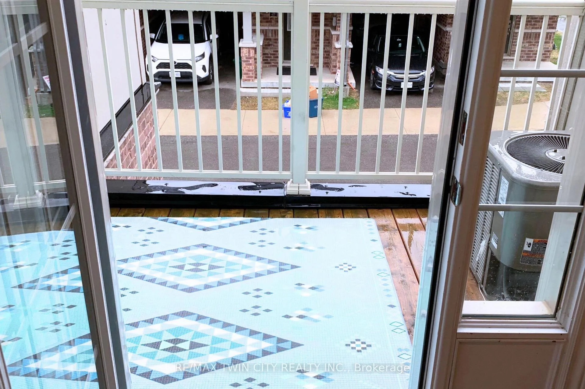 Photo 12 of Unit #21, 420 Linden Drive, Cambridge, Preston Heights — HOMEH