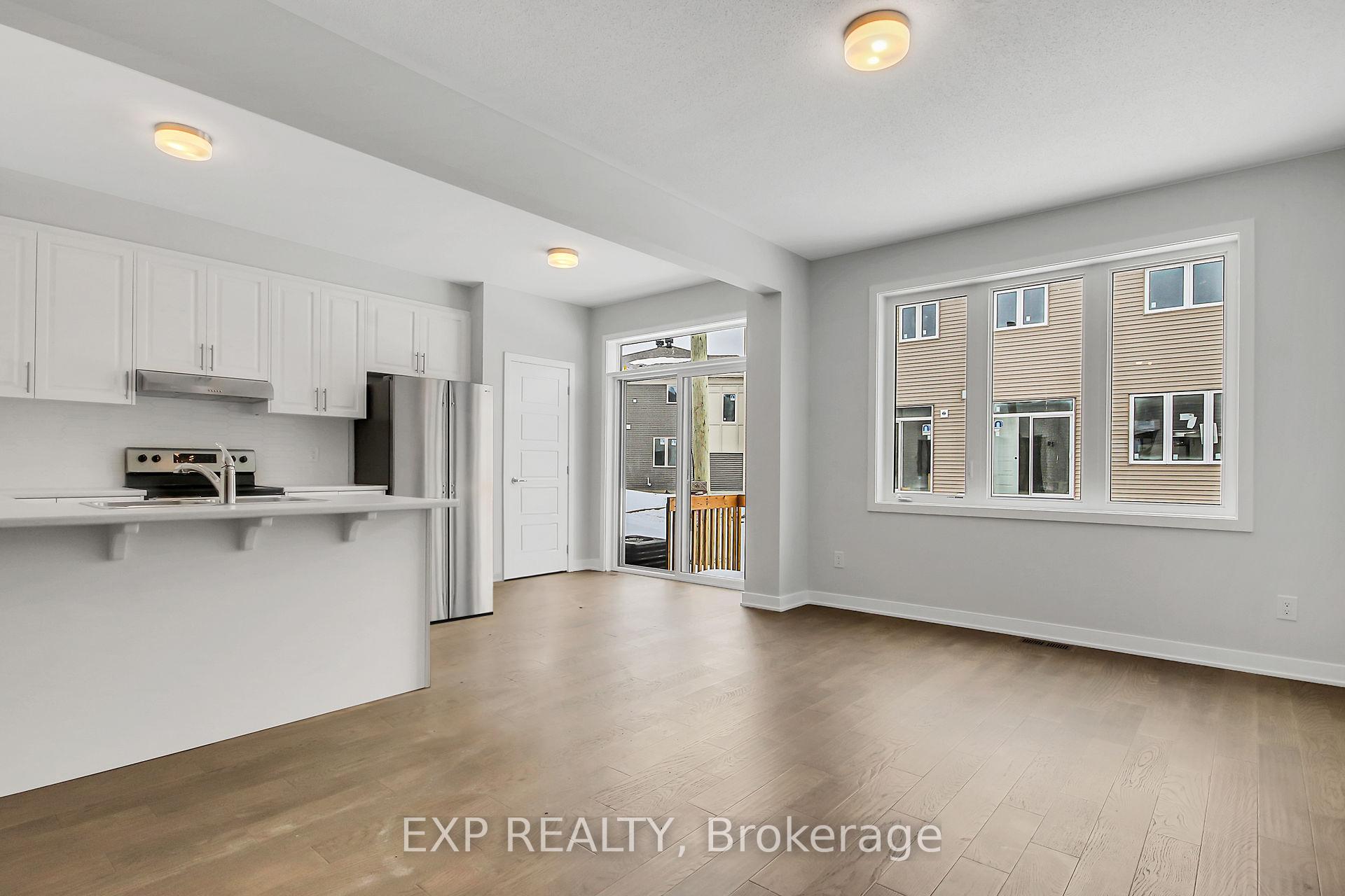 Photo 3 of 662 Cygnus Street, Ottawa, Barrhaven - Half Moon Bay — HOMEH