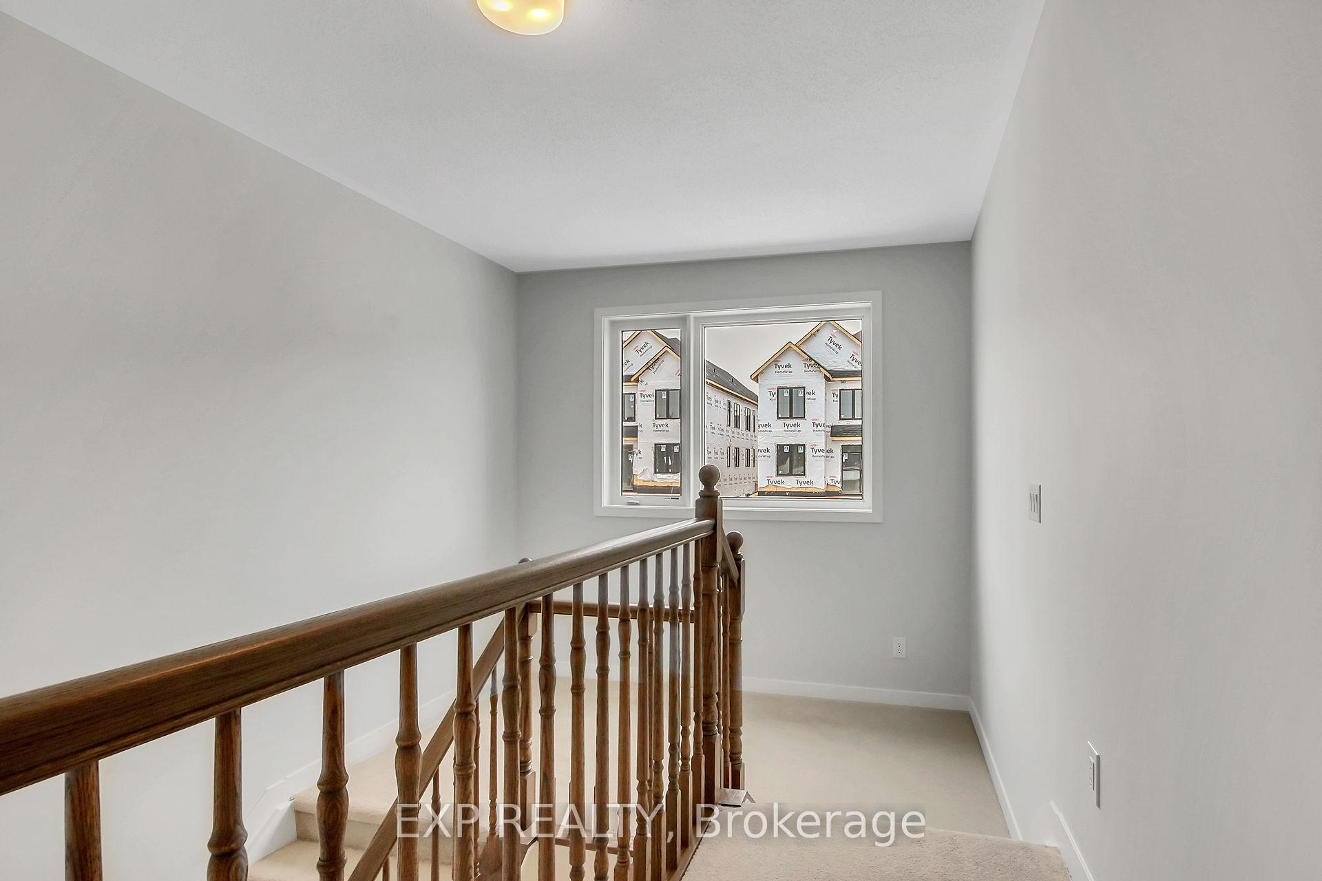 Photo 11 of 662 Cygnus Street, Ottawa, Barrhaven - Half Moon Bay — HOMEH