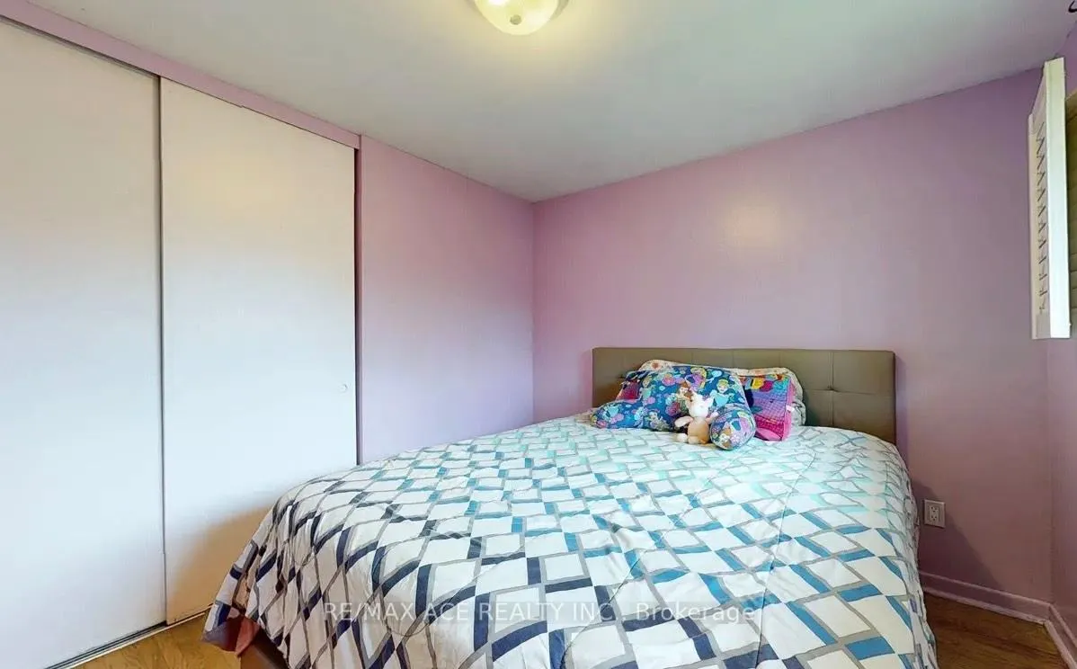 Photo 11 of 603 Braemor Court, Oshawa, McLaughlin — HOMEH