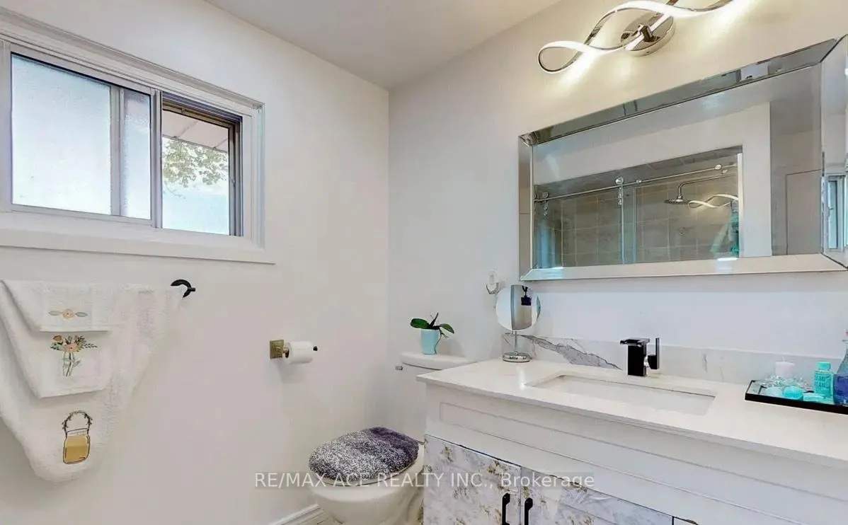 Photo 13 of 603 Braemor Court, Oshawa, McLaughlin — HOMEH