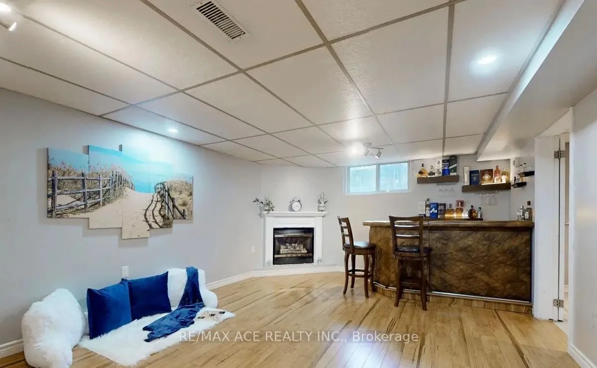 Photo 15 of 603 Braemor Court, Oshawa, McLaughlin — HOMEH