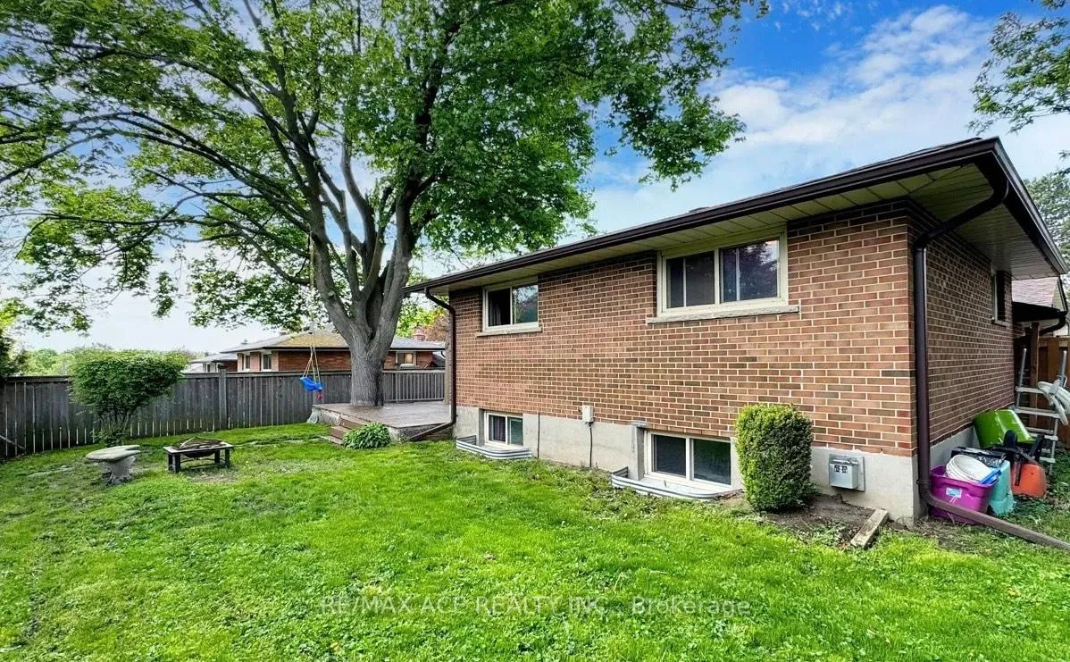 Photo 24 of 603 Braemor Court, Oshawa, McLaughlin — HOMEH