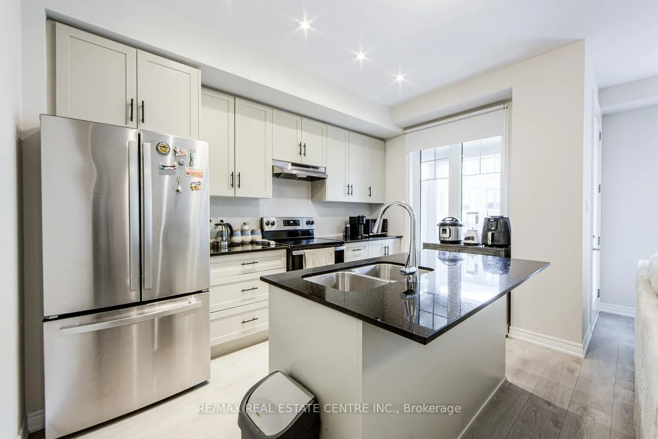 Photo 12 of Unit 128, 10 Birmingham Drive, Cambridge — HOMEH