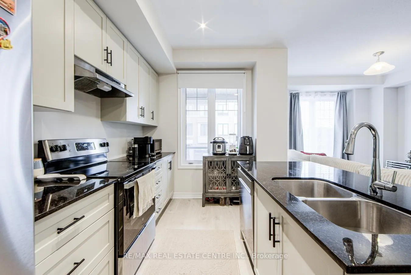 Photo 13 of Unit 128, 10 Birmingham Drive, Cambridge — HOMEH