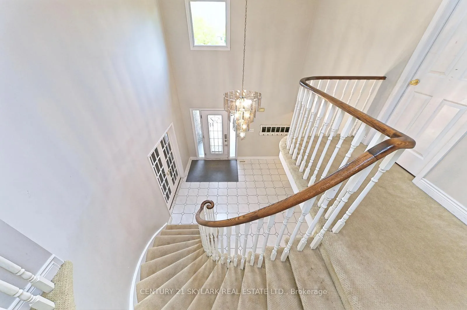 Photo 15 of 33 Hathaway Court, Caledon, Bolton North — HOMEH