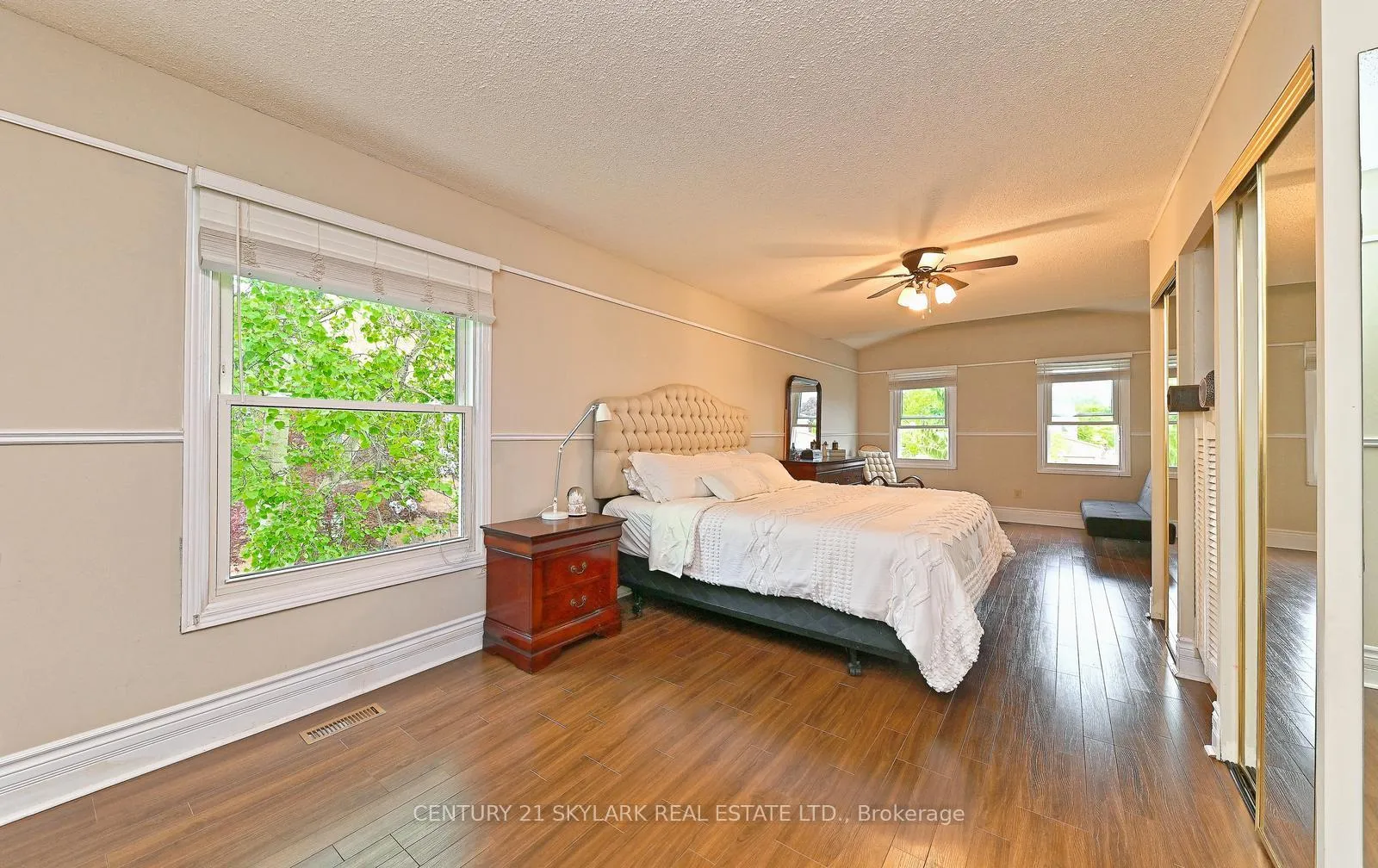 Photo 16 of 33 Hathaway Court, Caledon, Bolton North — HOMEH