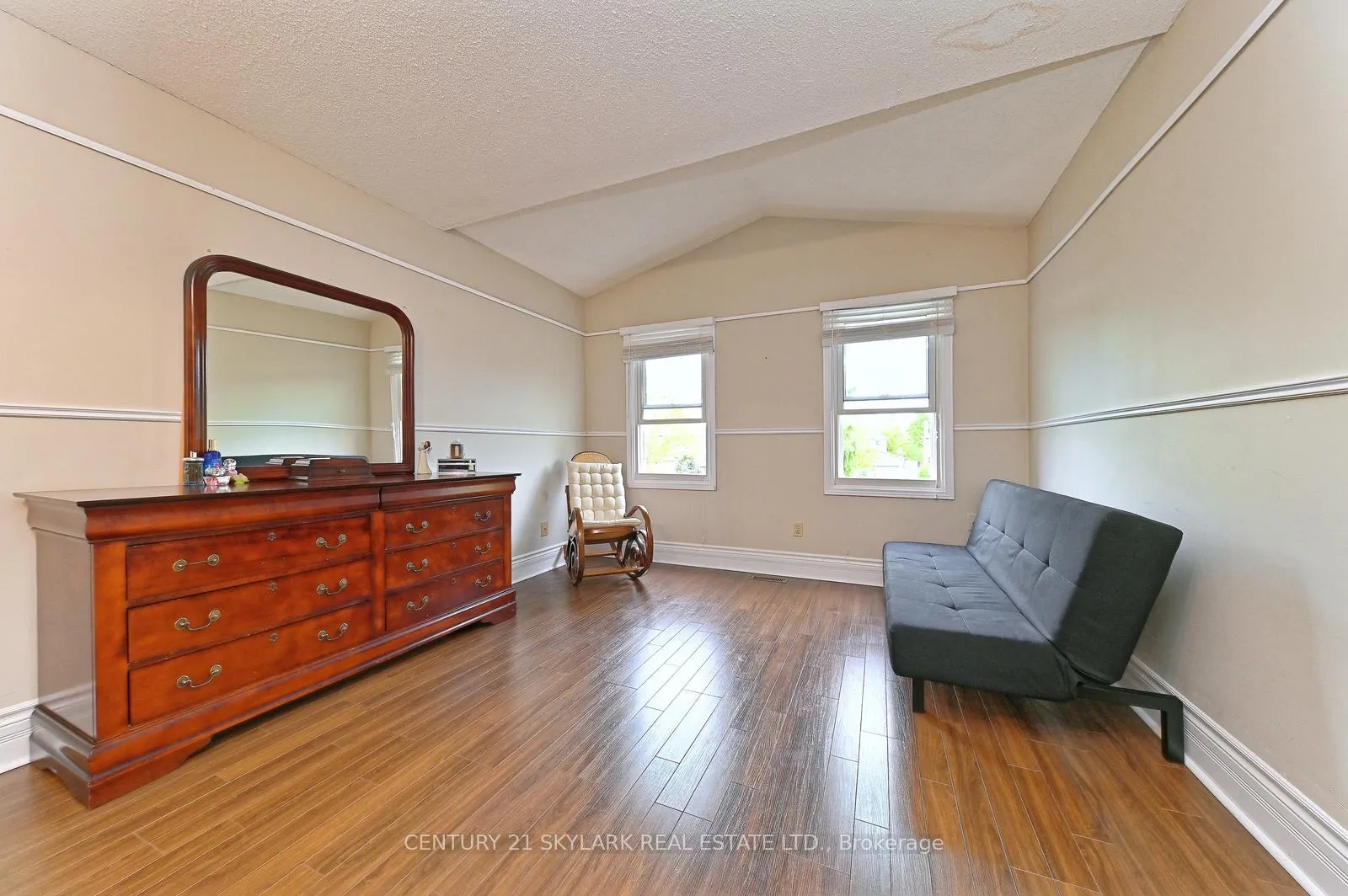 Photo 17 of 33 Hathaway Court, Caledon, Bolton North — HOMEH