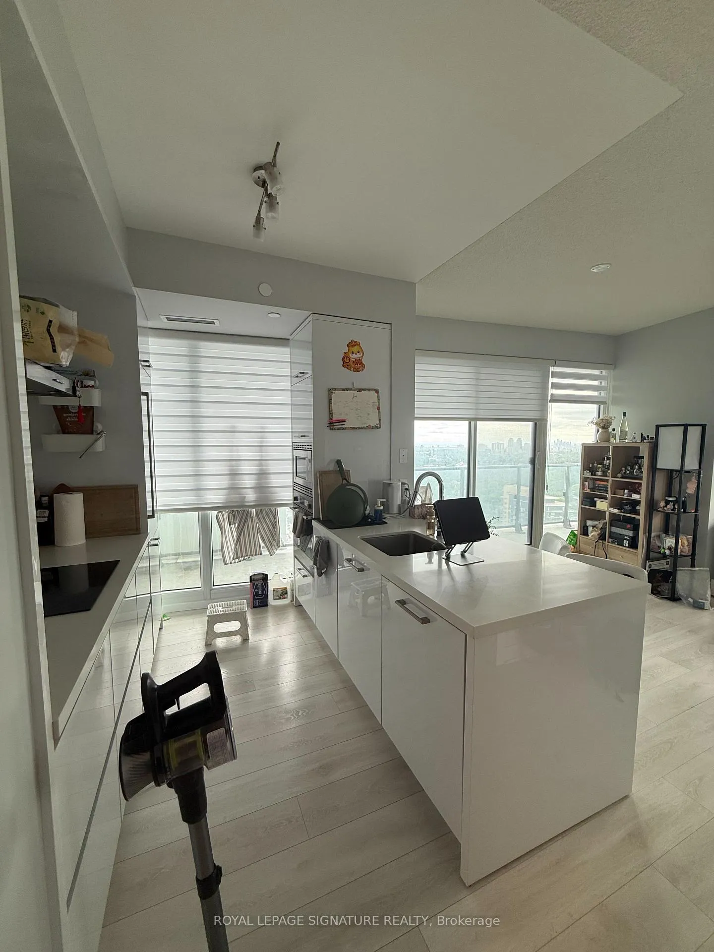 Photo 3 of Unit 2708, 2221 Yonge Street, Toronto, Mount Pleasant West — HOMEH