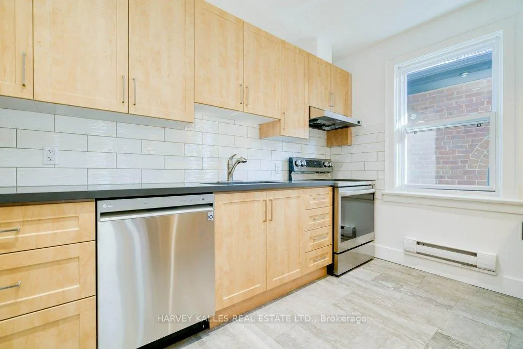 Photo 6 of Unit 2, 18 Golfdale Road, Toronto, Lawrence Park North — HOMEH