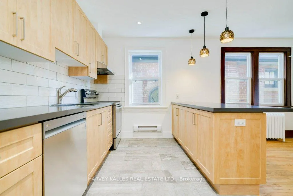 Photo 7 of Unit 2, 18 Golfdale Road, Toronto, Lawrence Park North — HOMEH