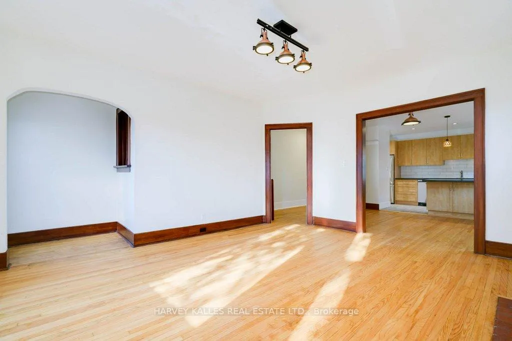 Photo 13 of Unit 2, 18 Golfdale Road, Toronto, Lawrence Park North — HOMEH