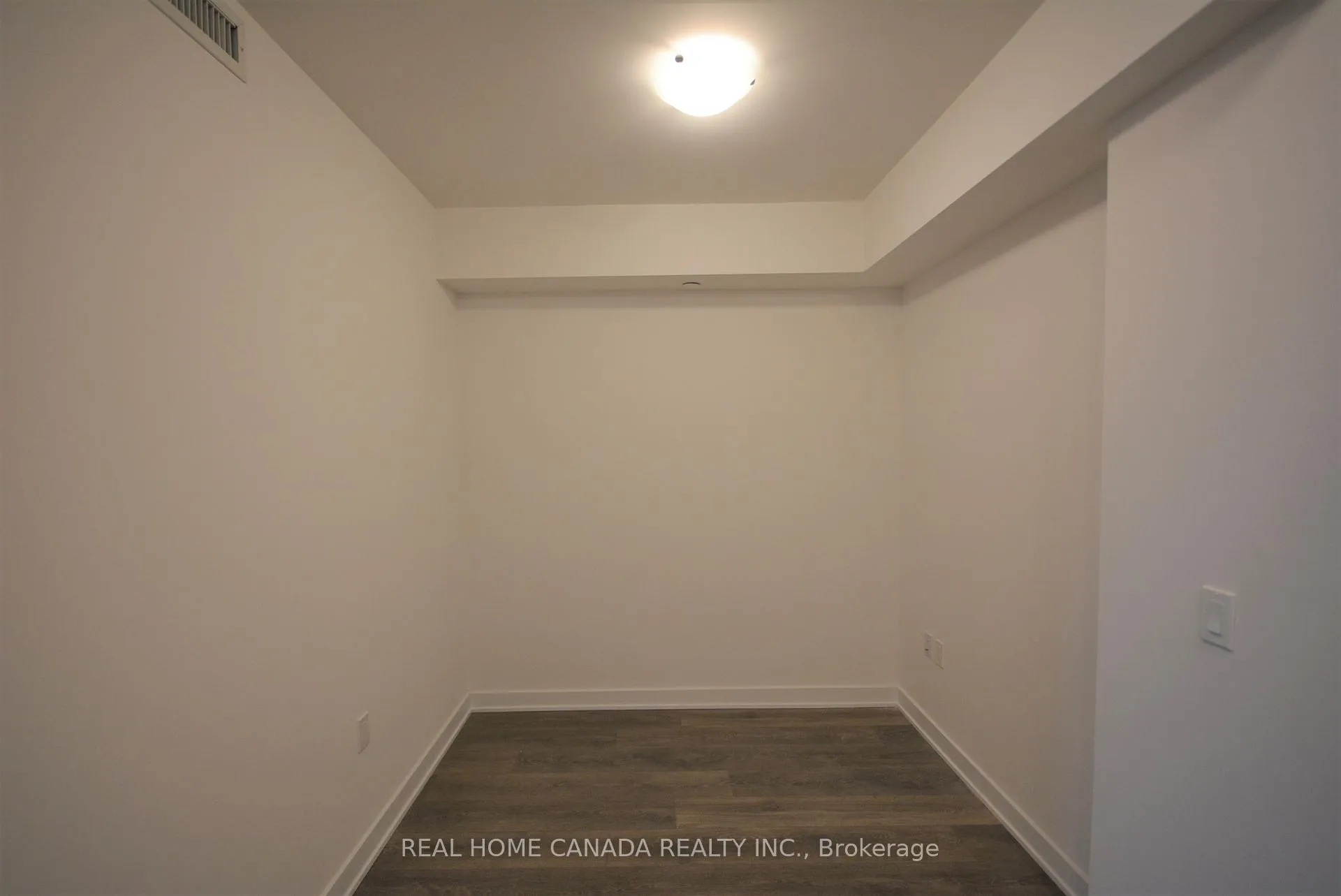 Photo 7 of Unit 2105, 195 Redpath Avenue, Toronto, Mount Pleasant West — HOMEH