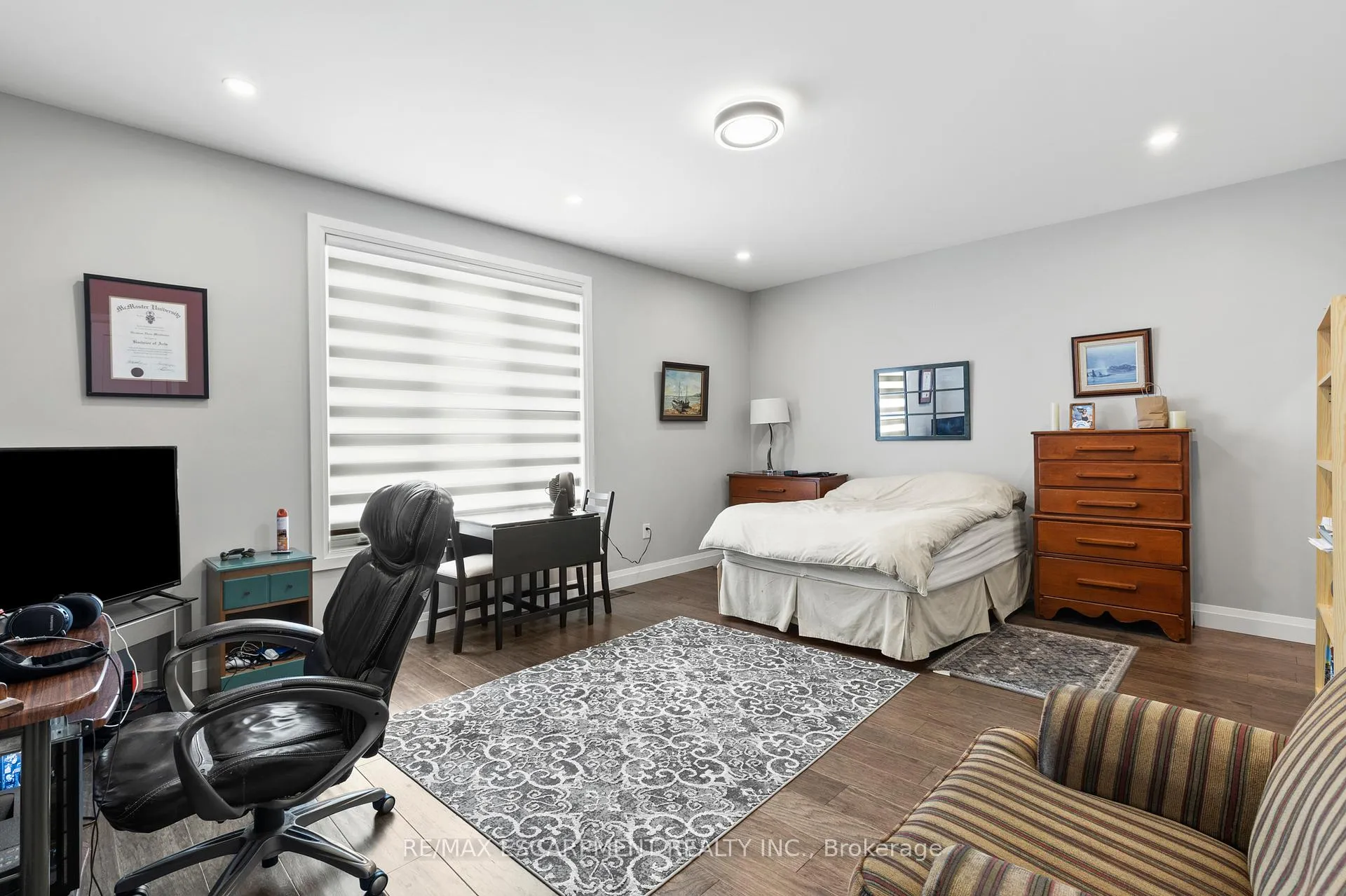 Photo 3 of 87 Owen Place, Hamilton, Greenford — HOMEH