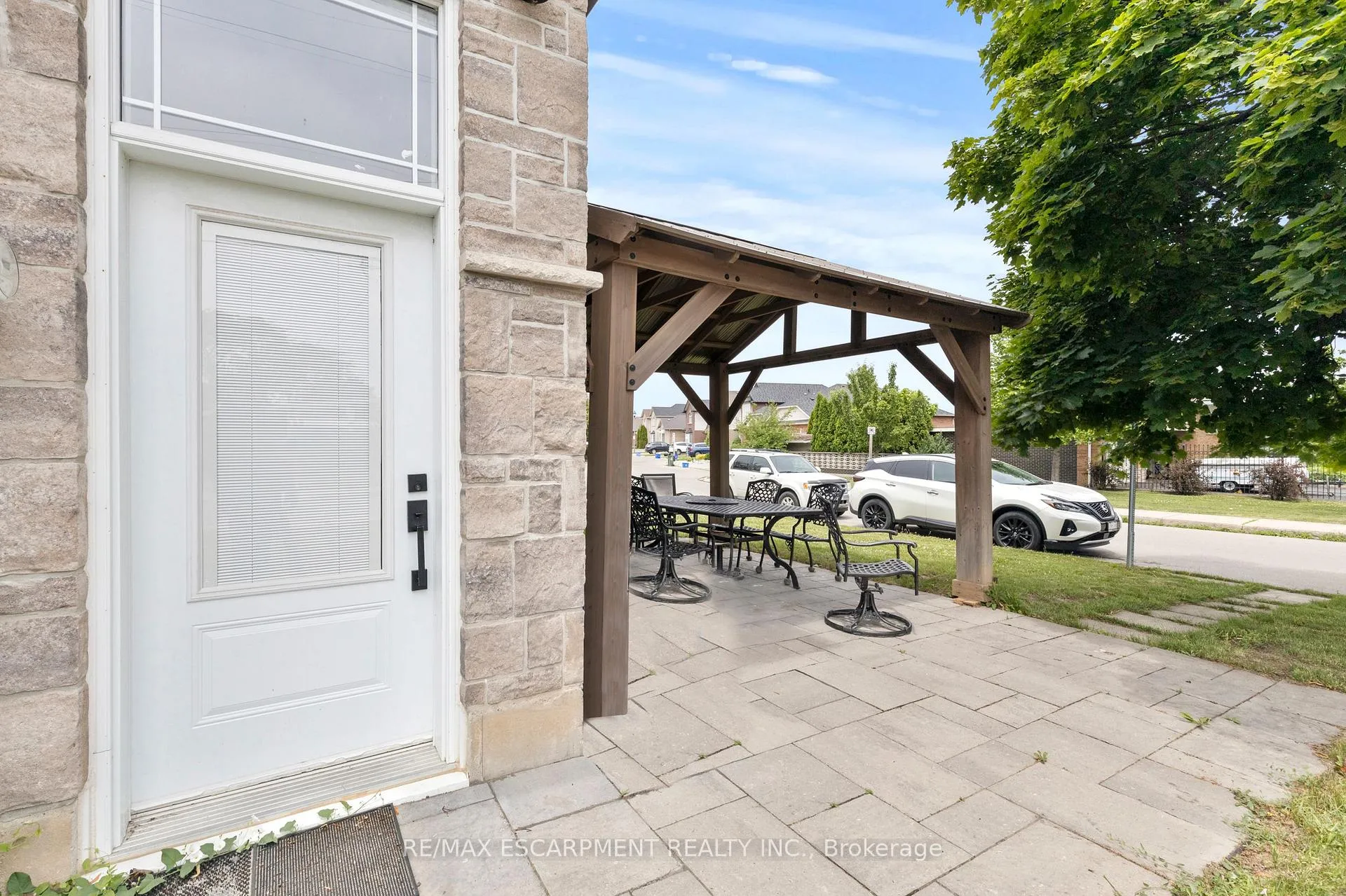 Photo 20 of 87 Owen Place, Hamilton, Greenford — HOMEH