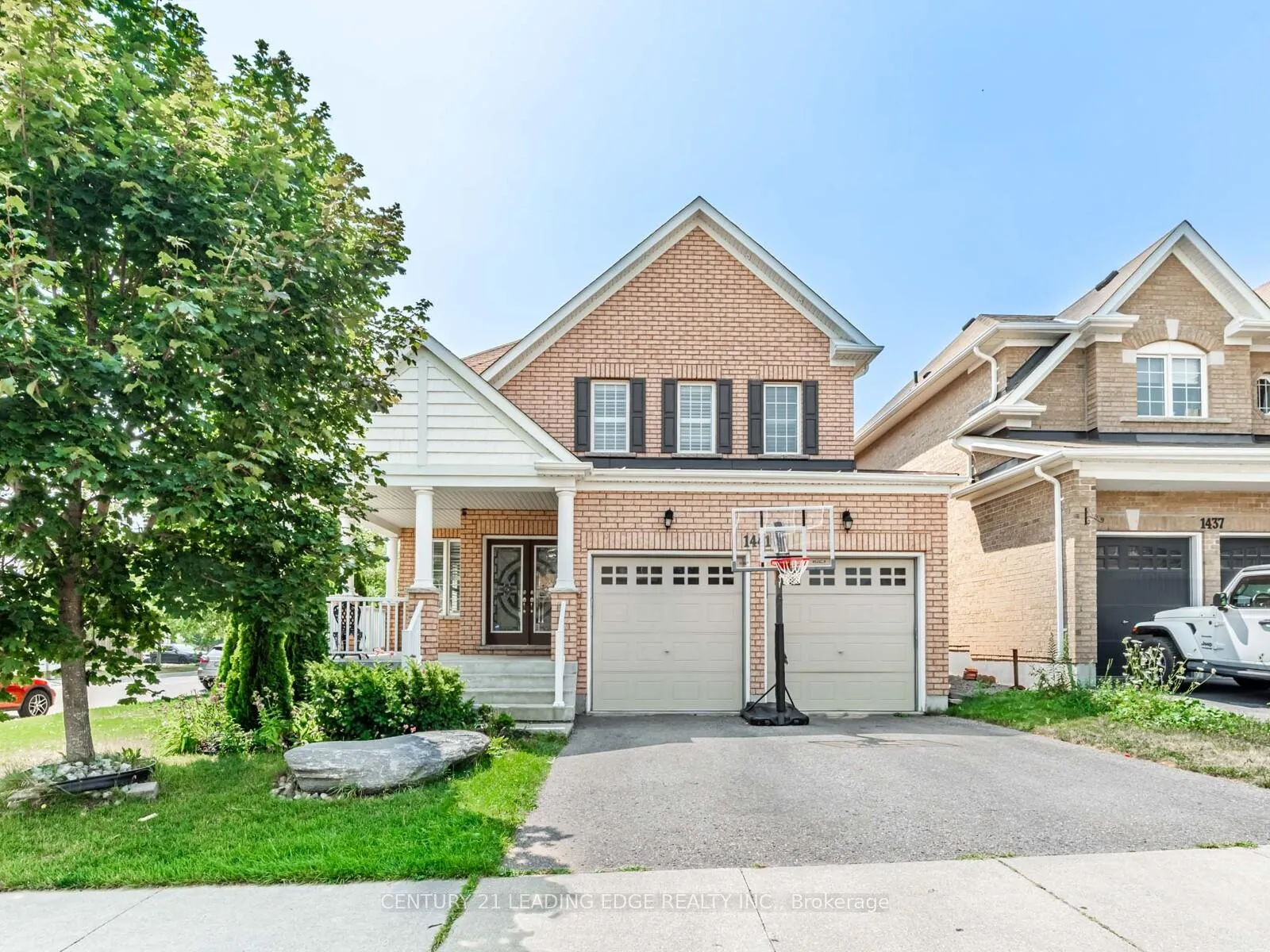Front of 1441 Woodstream Avenue